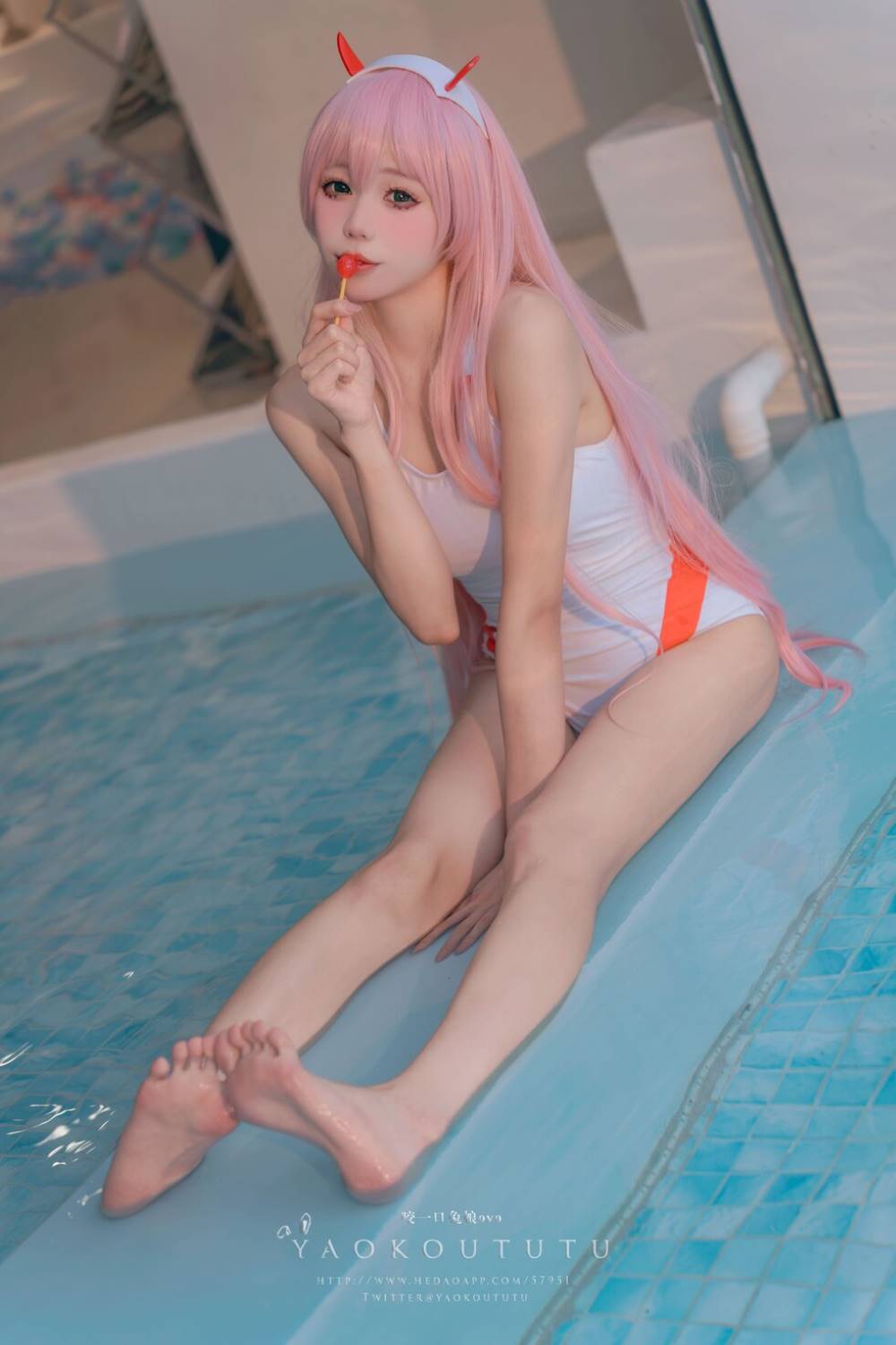咬一口兔娘(黏黏团子兔) 最新写真合集 222套