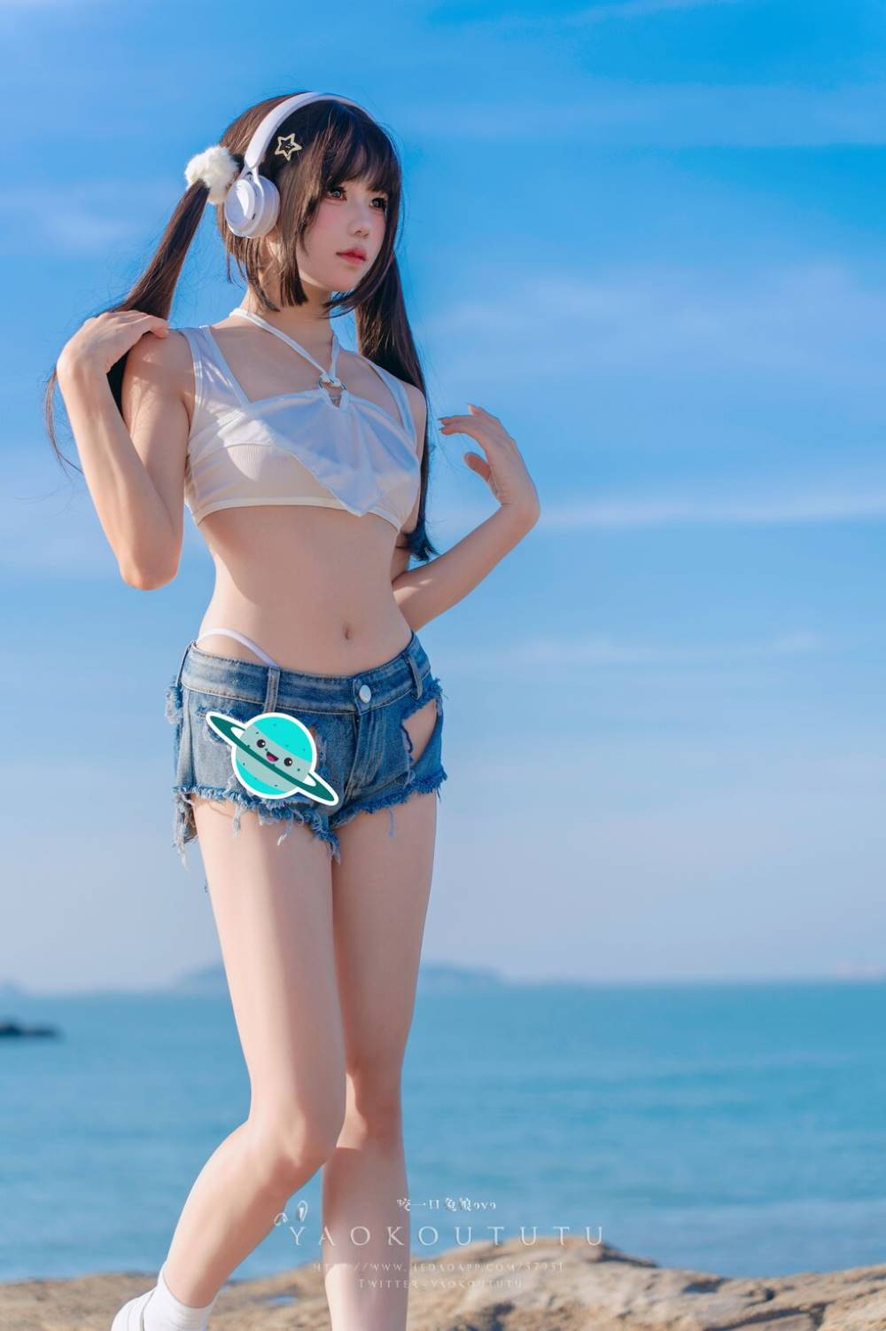 咬一口兔娘(黏黏团子兔) 最新写真合集 222套