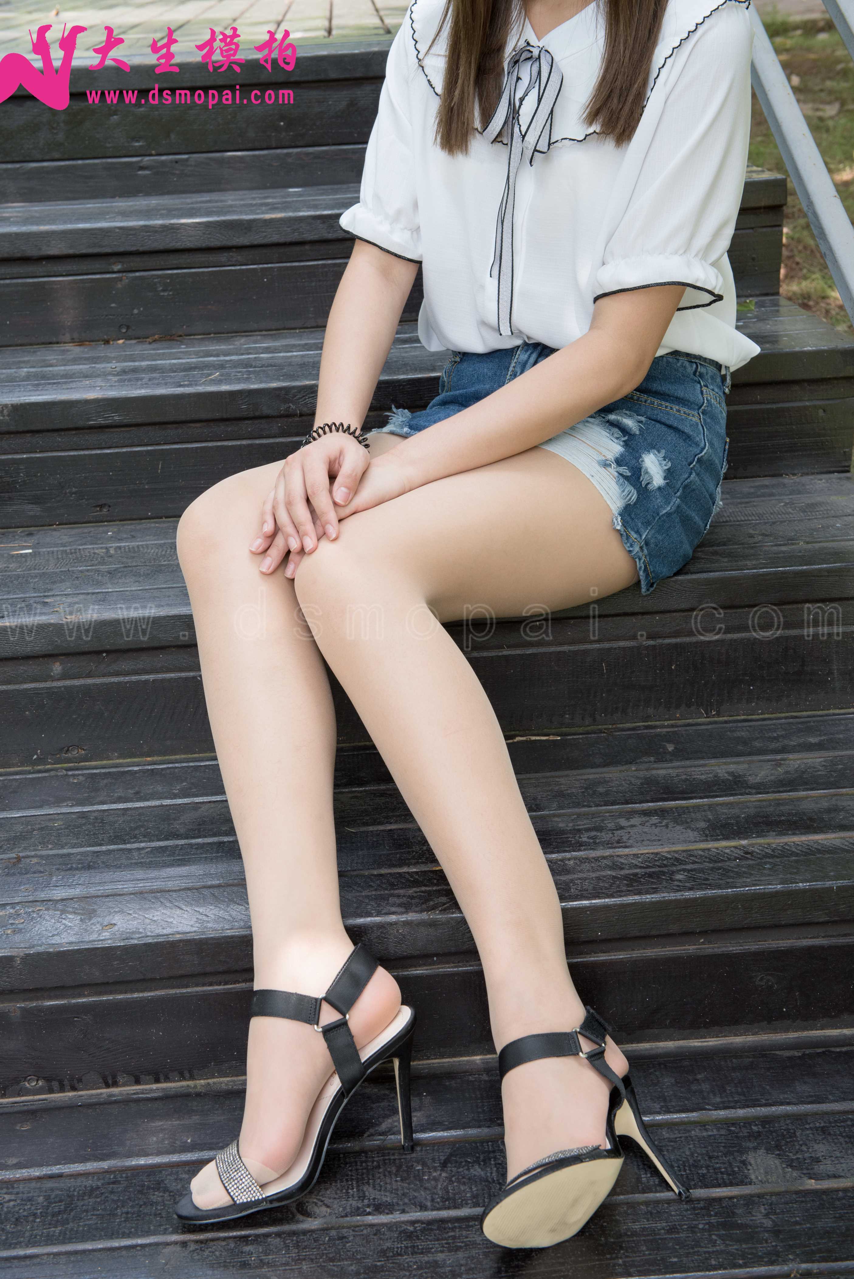图片[4]-大生模拍 No.137 婉菱 公园里的短裙肉丝 [54P1V506MB]-COS写真在线网