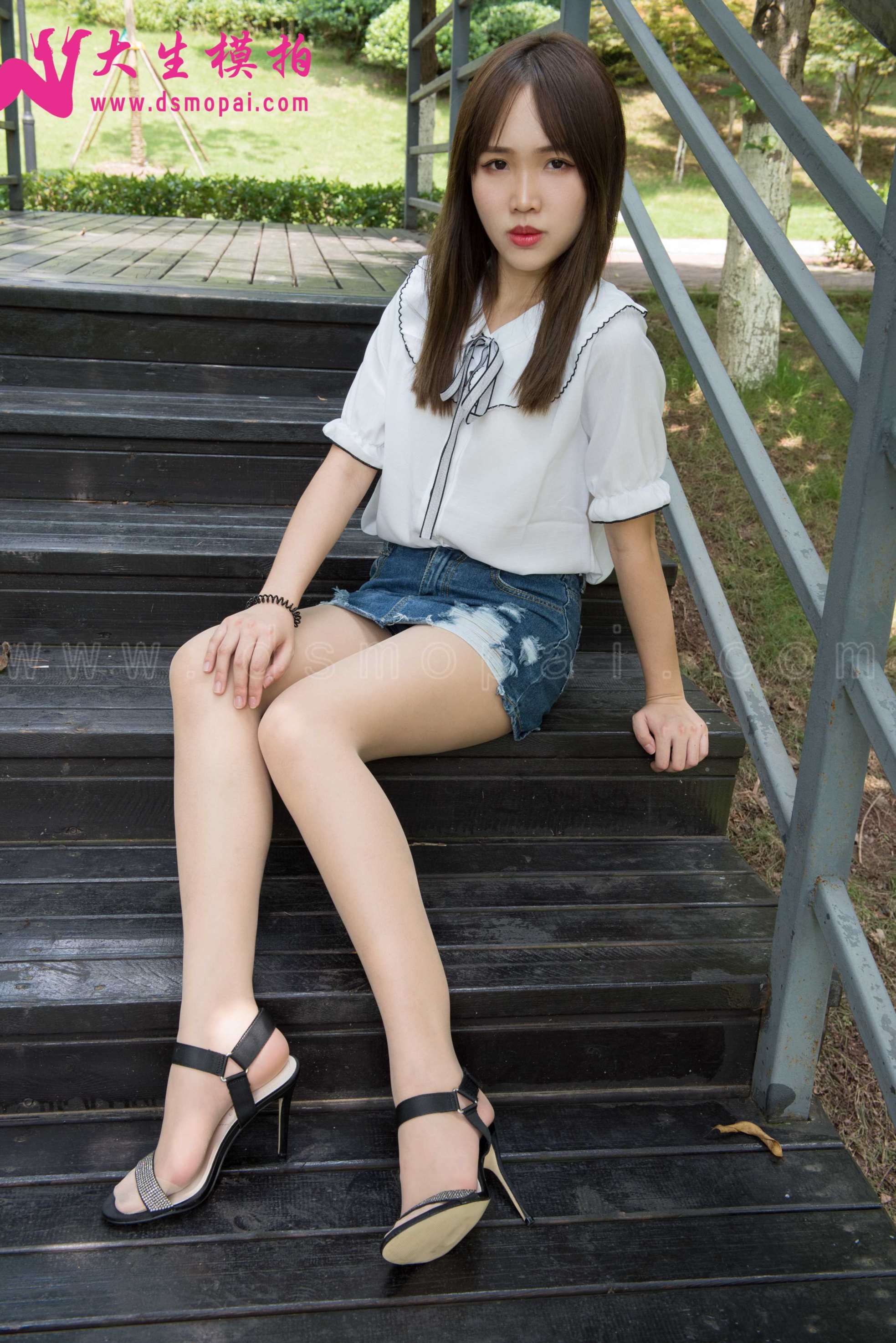 图片[3]-大生模拍 No.137 婉菱 公园里的短裙肉丝 [54P1V506MB]-COS写真在线网