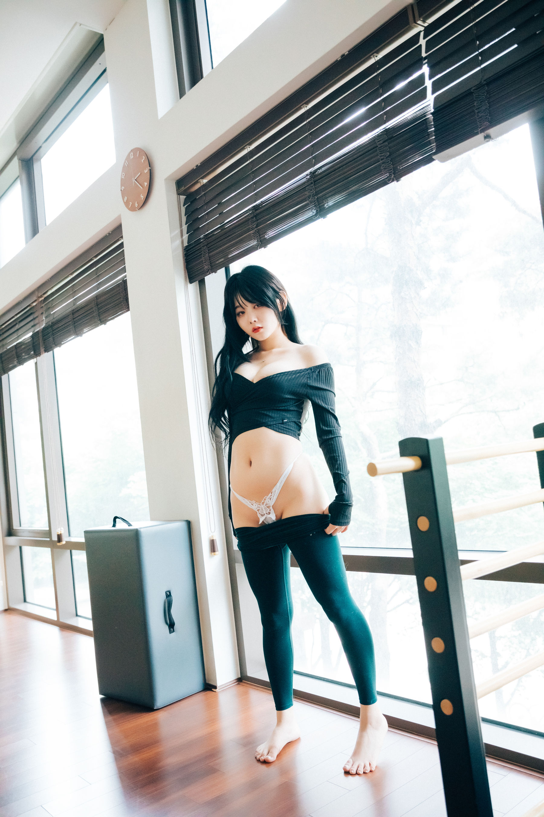 [LOOZY] Zia – Pilates instructor [109P] - 秀人网免费无水印在线套图写真