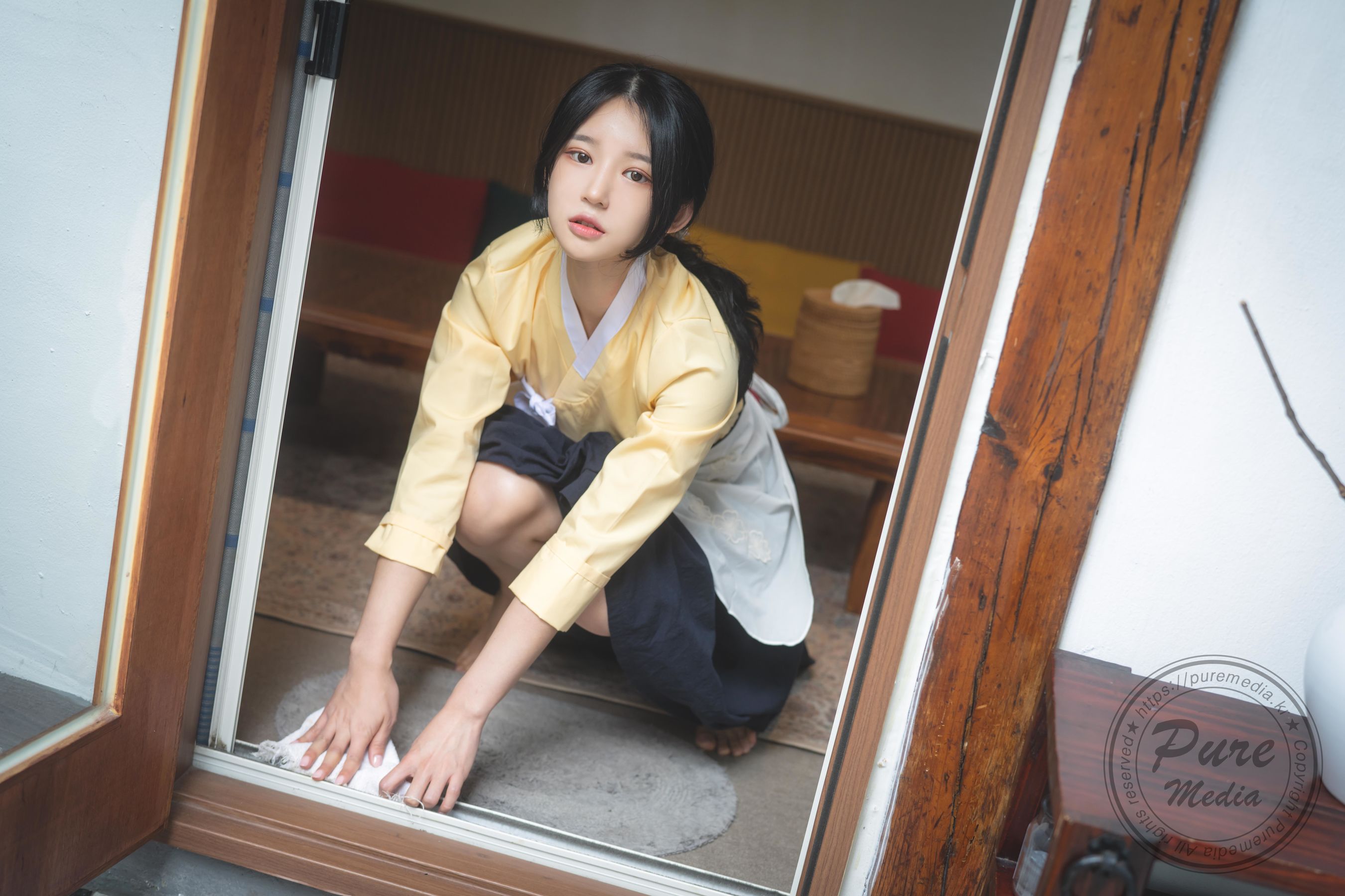 [PURE MEDIA] Vol.210 – Yeha [36P] - 秀人网免费无水印在线套图写真