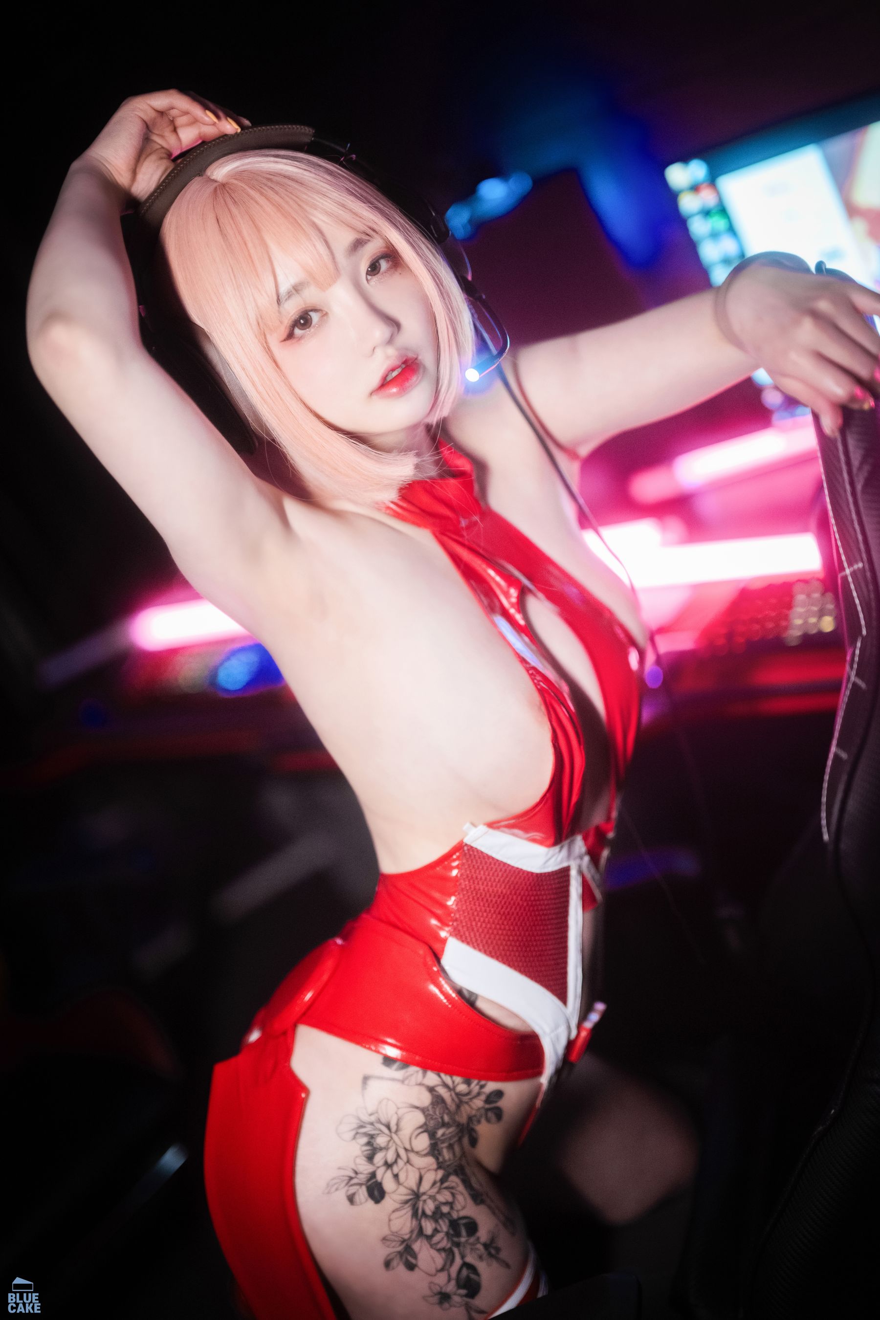 [BLUECAKE] Yeeun – 2B RED+ [38P] - 秀人网免费无水印在线套图写真