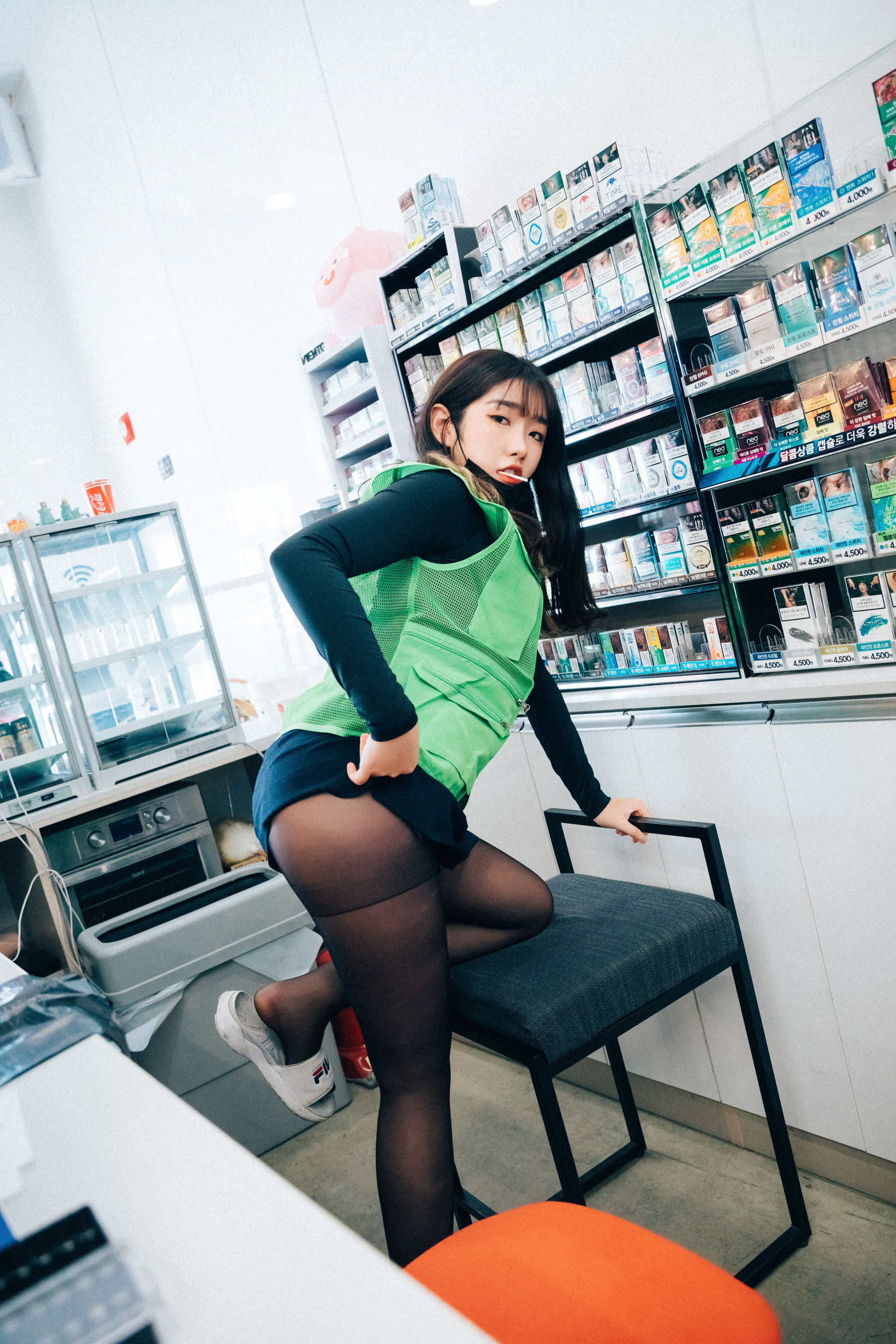 [LOOZY] Sonson – First Nipple Alba [97P] - 秀人网免费无水印在线套图写真