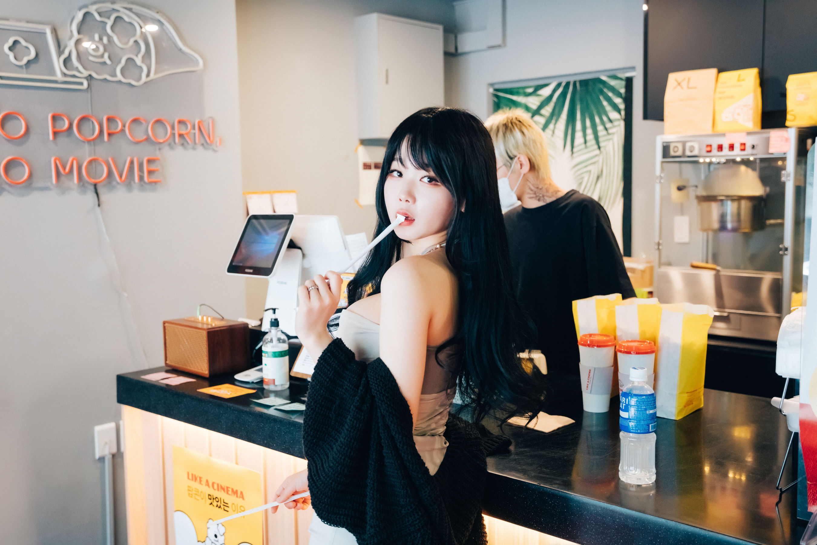 [LOOZY] Zia – xxx in the theater S.Ver [157P] - 秀人网免费无水印在线套图写真