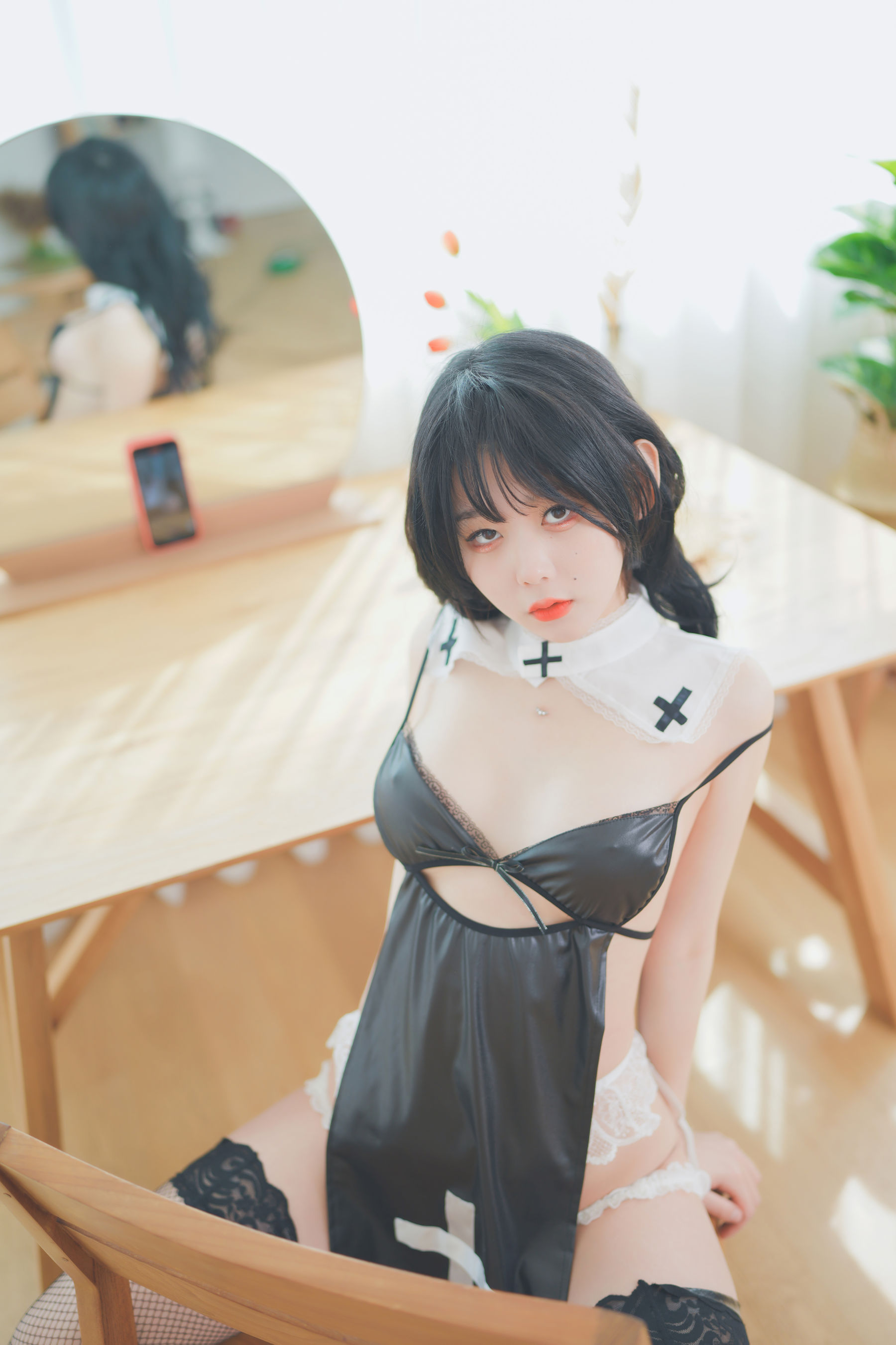 [Ziakwon] Zia – Nun&#039;s hobby [99P] - 秀人网免费无水印在线套图写真