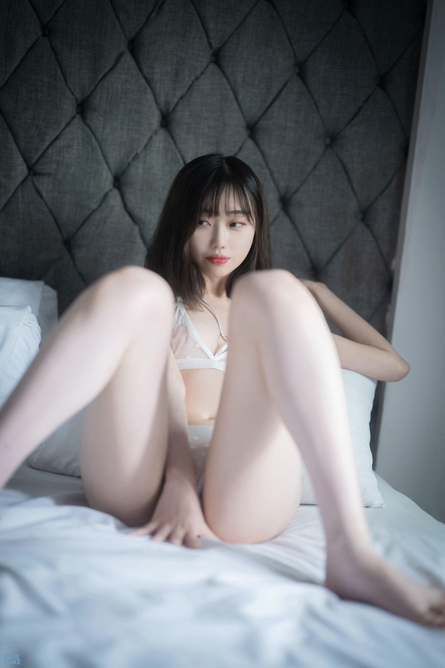 [BLUECAKE] JiWon – White.One [92P] - 秀人网免费无水印在线套图写真