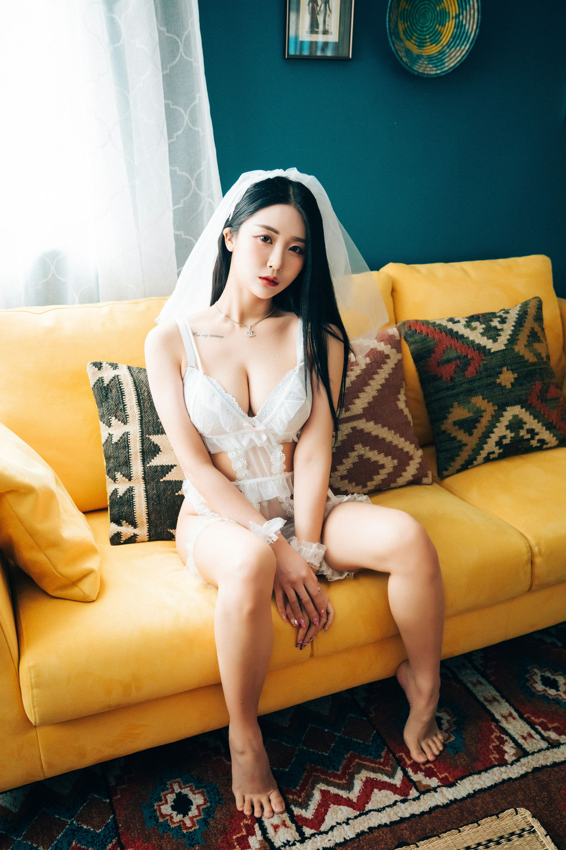 [LOOZY] Bomi – Holiday [94P] - 秀人网免费无水印在线套图写真