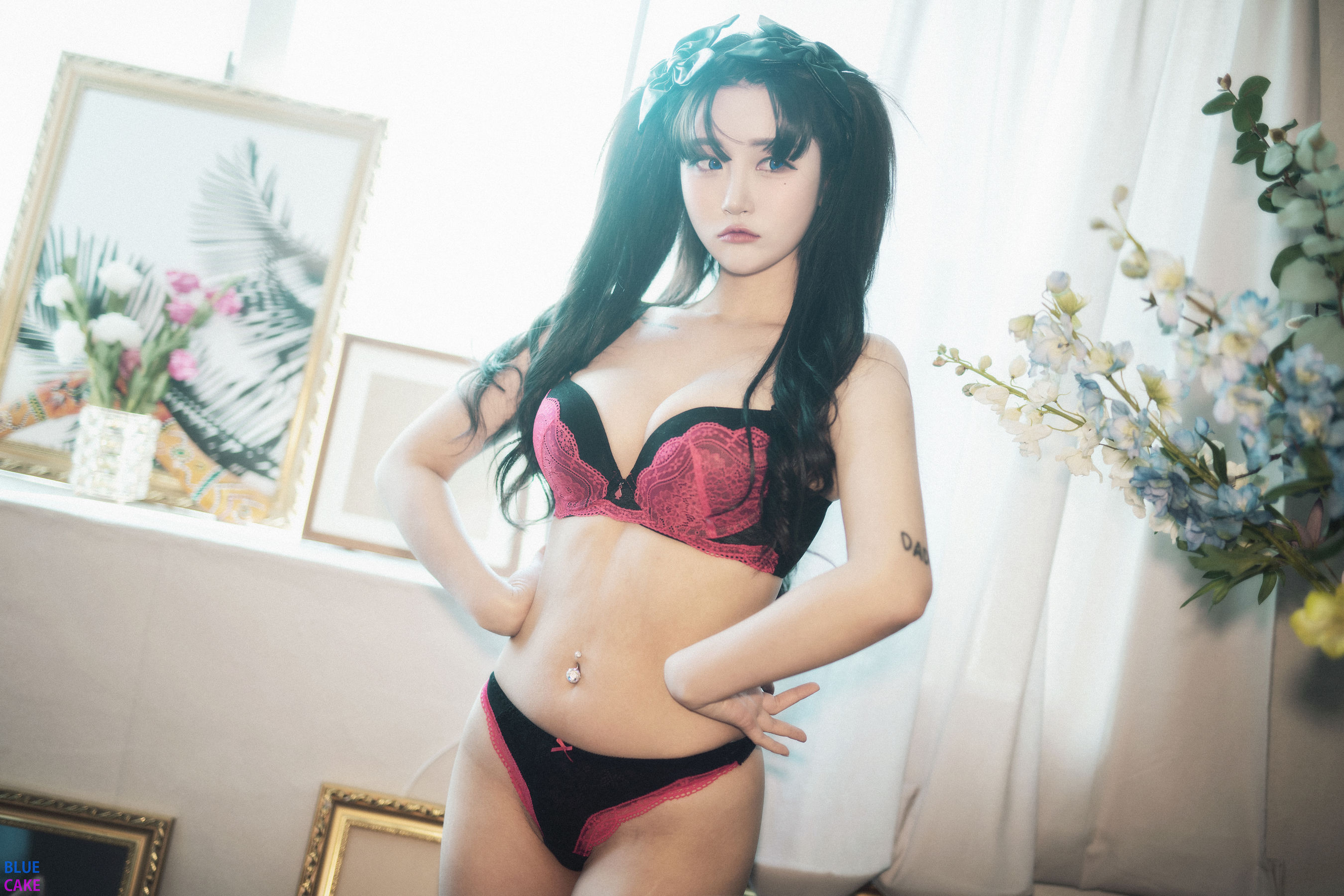 [BLUECAKE] Bomi &#038; Zia – Fate Saber x Thosaka Rin [128P] - 秀人网免费无水印在线套图写真