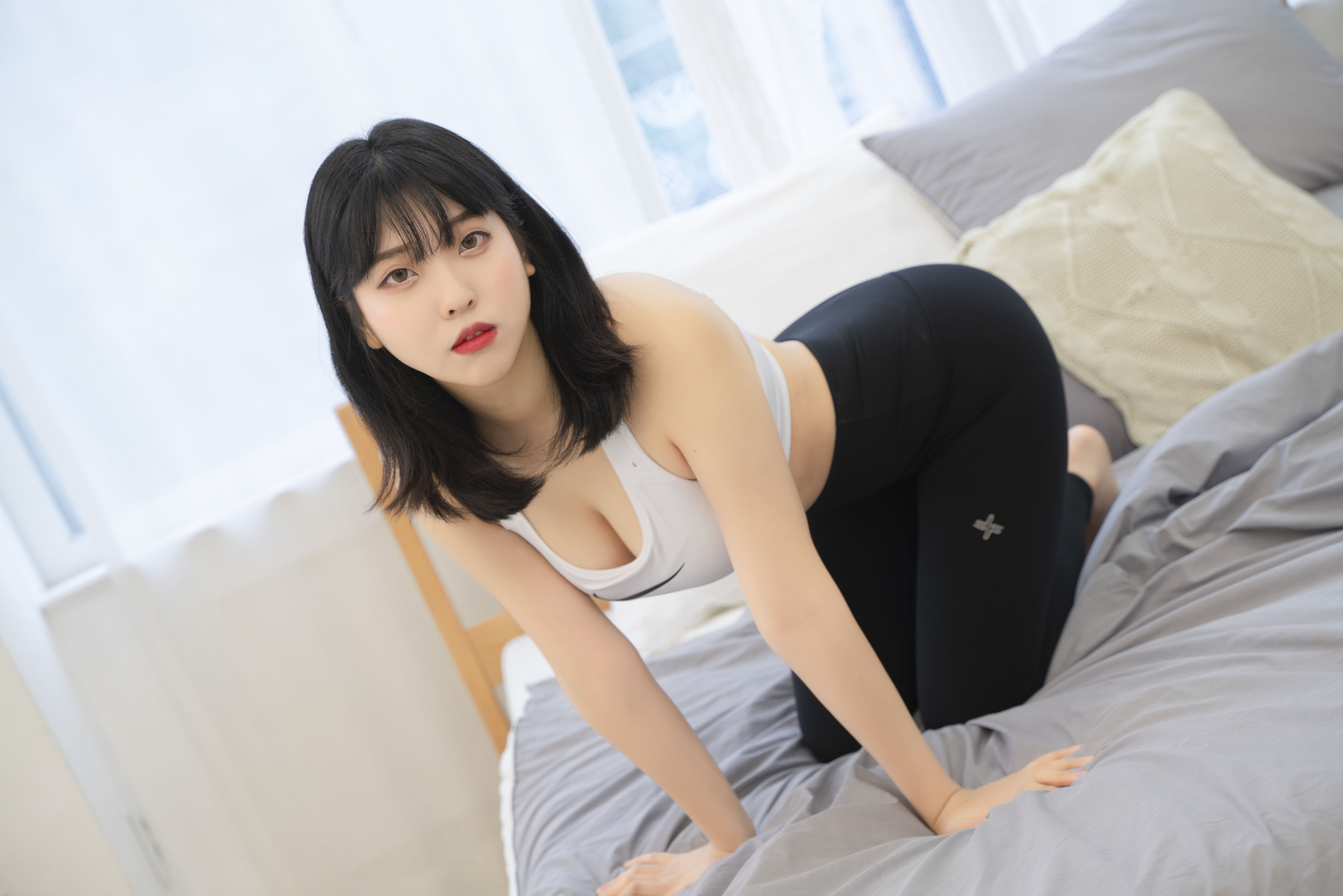[ROGLE] Hana – Leggings [62P] - 秀人网免费无水印在线套图写真