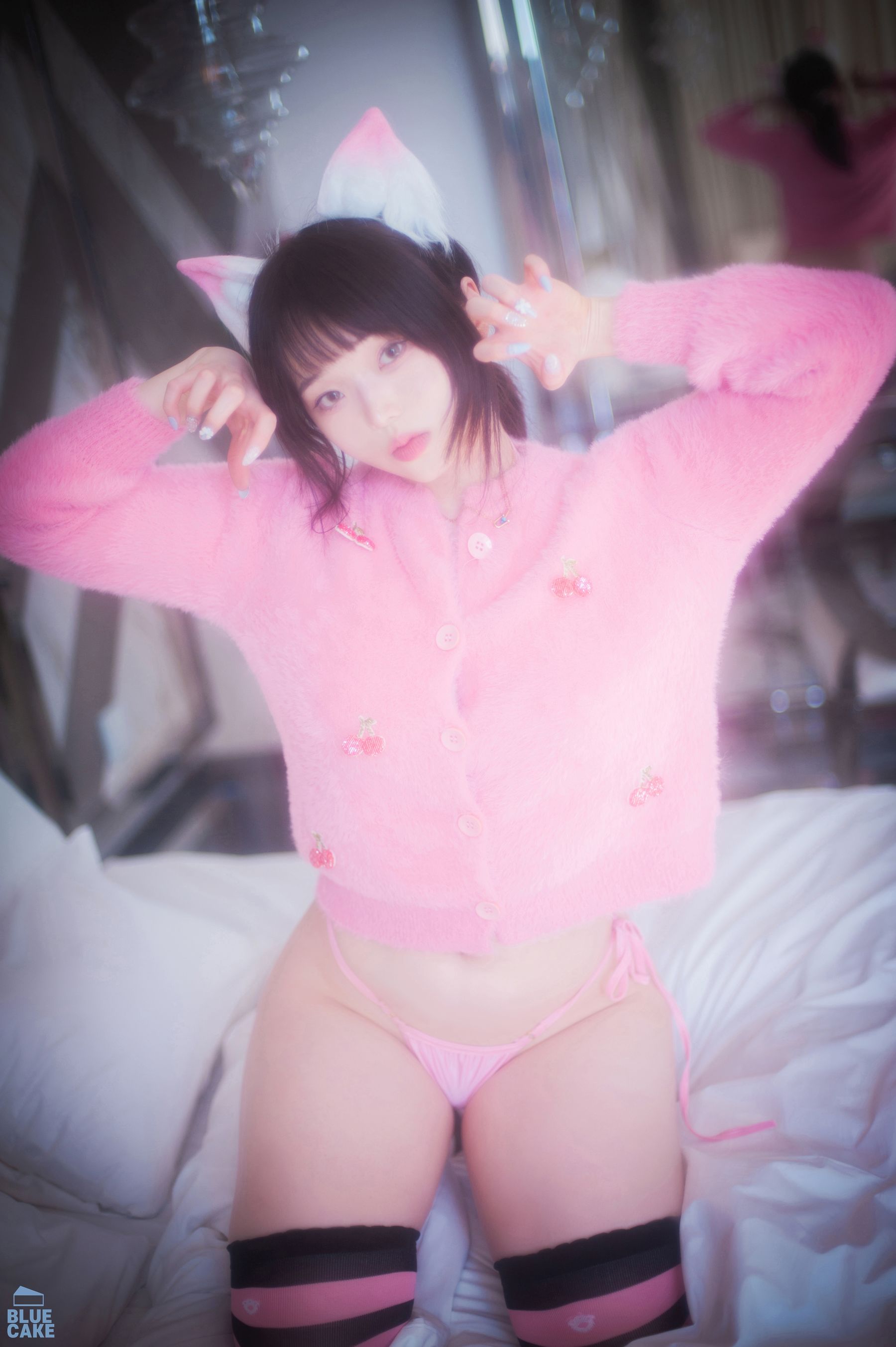 [BLUECAKE] Bambi – Naughty Cats Pink &#038; Mint [168P] - 秀人网免费无水印在线套图写真