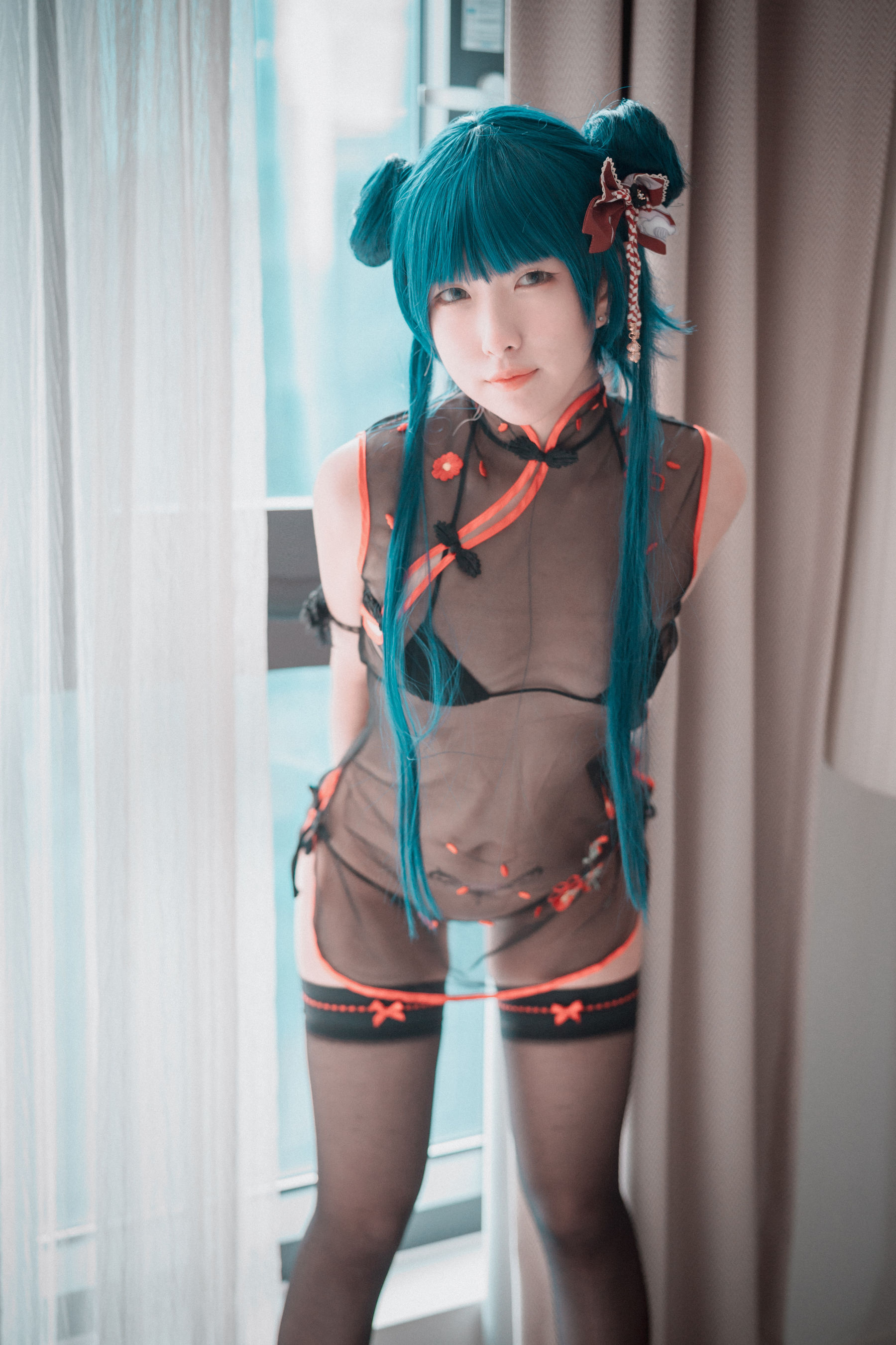 [DJAWA] Sonson – Sheer Qipao Girl [44P] - 秀人网免费无水印在线套图写真