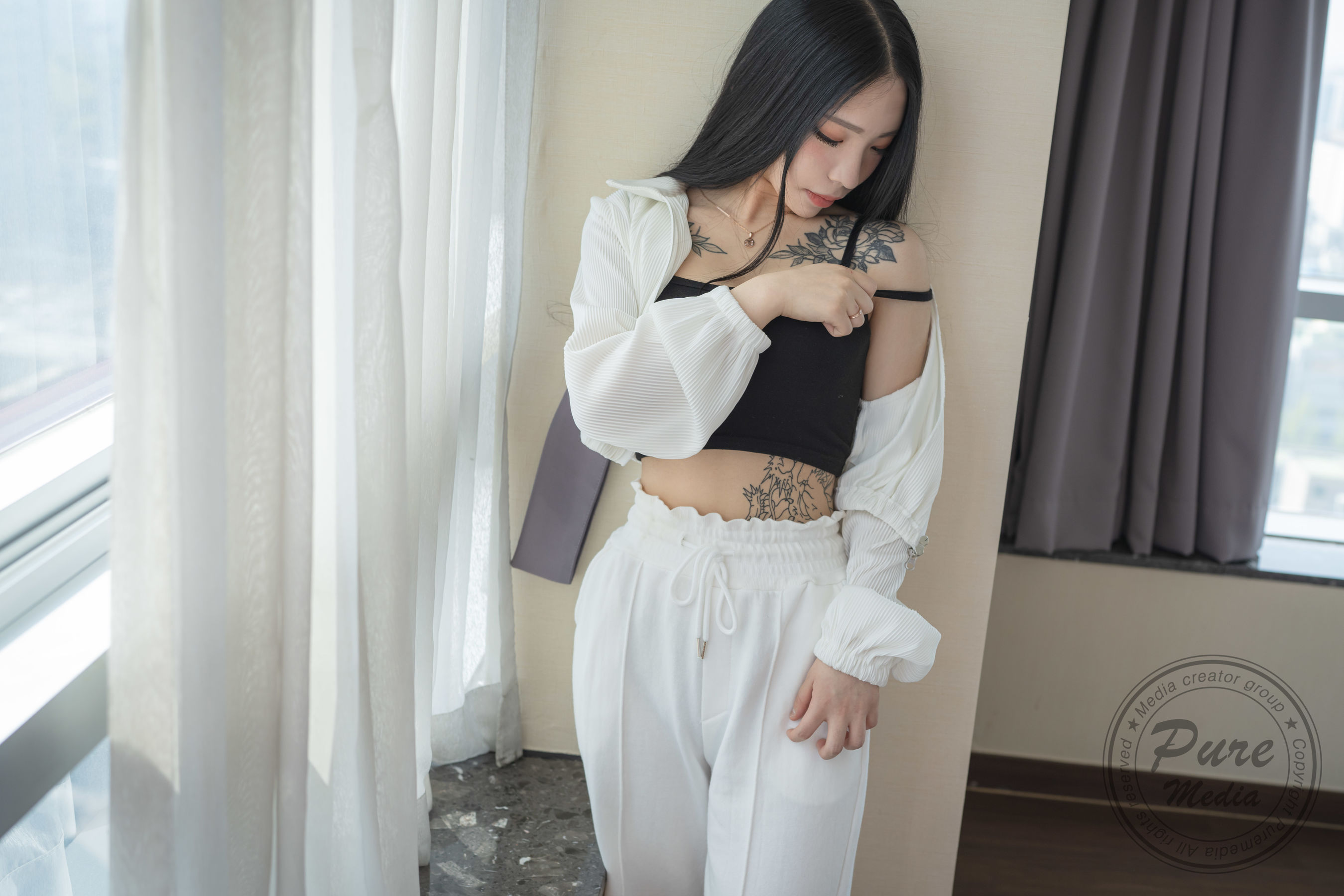 [PURE MEDIA] Vol.188 – Yeon hwa [28P] - 秀人网免费无水印在线套图写真