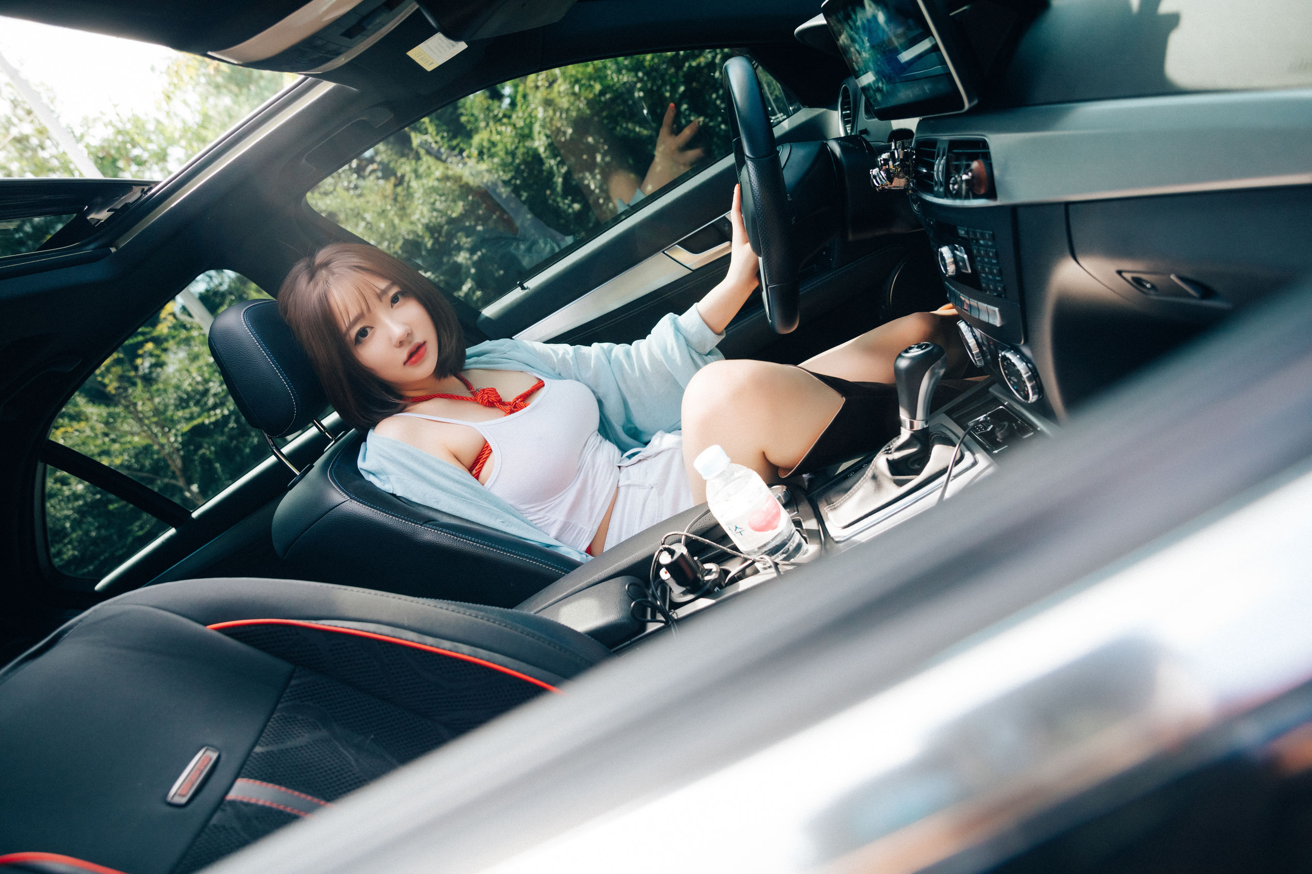 [LOOZY] Yeeun – SM CarXXX + S.Ver [98P] - 秀人网免费无水印在线套图写真
