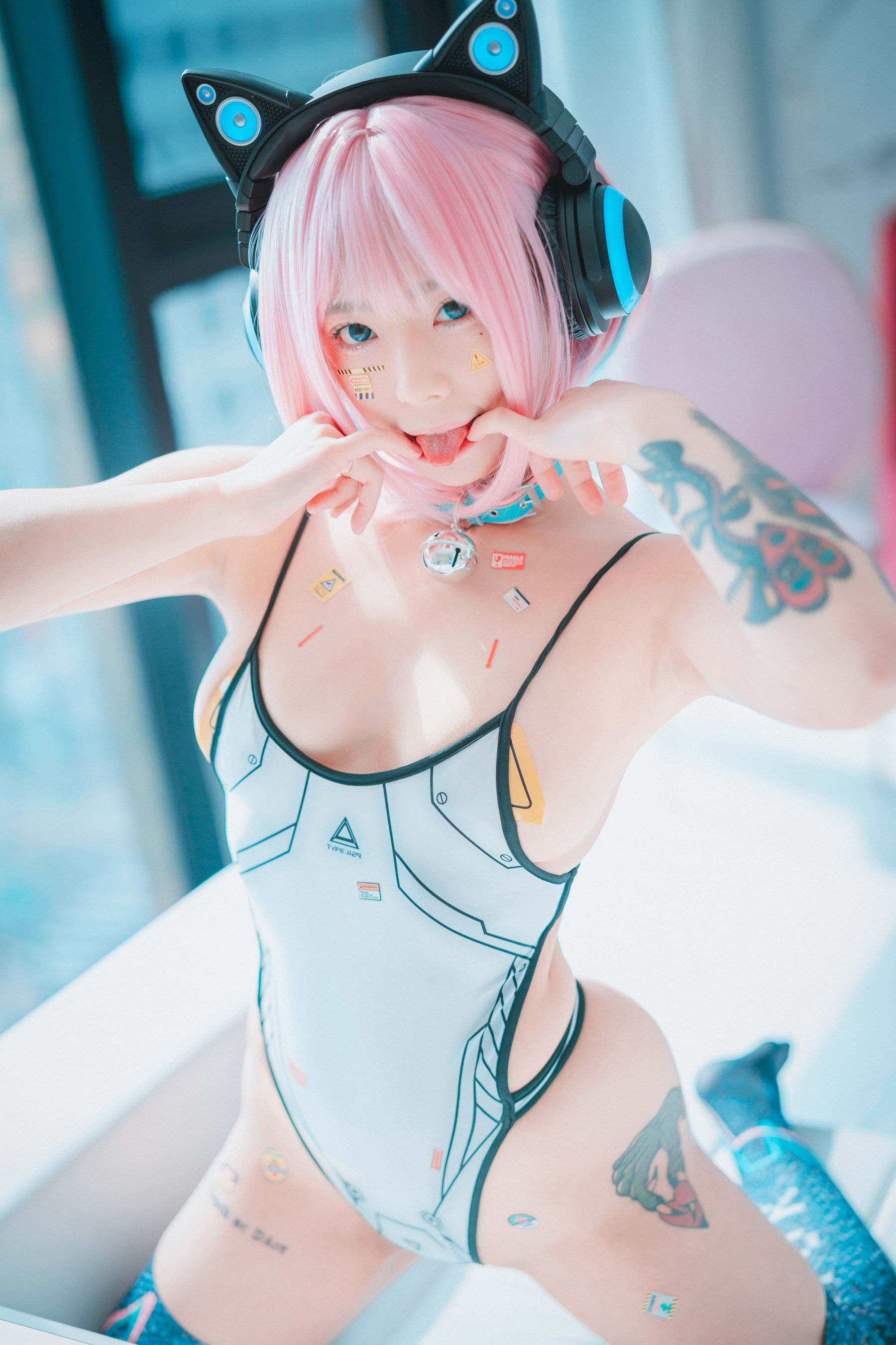 [DJAWA] Maruemon – Caution Girl × Athletic Girl [57P] - 秀人网免费无水印在线套图写真