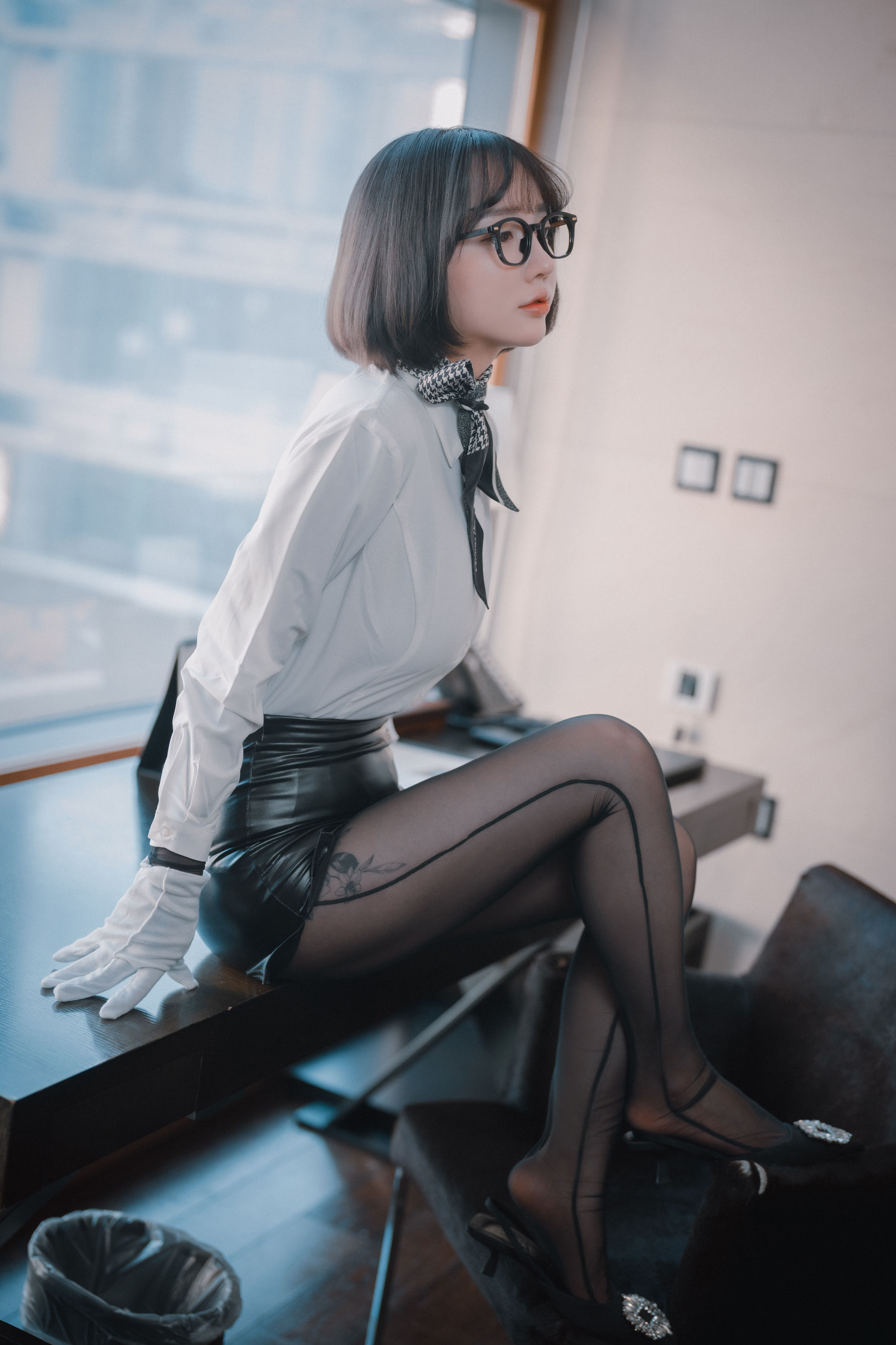 [DJAWA] Yeeun – Naughty Supervisor + SP.Ver [70P] - 秀人网免费无水印在线套图写真