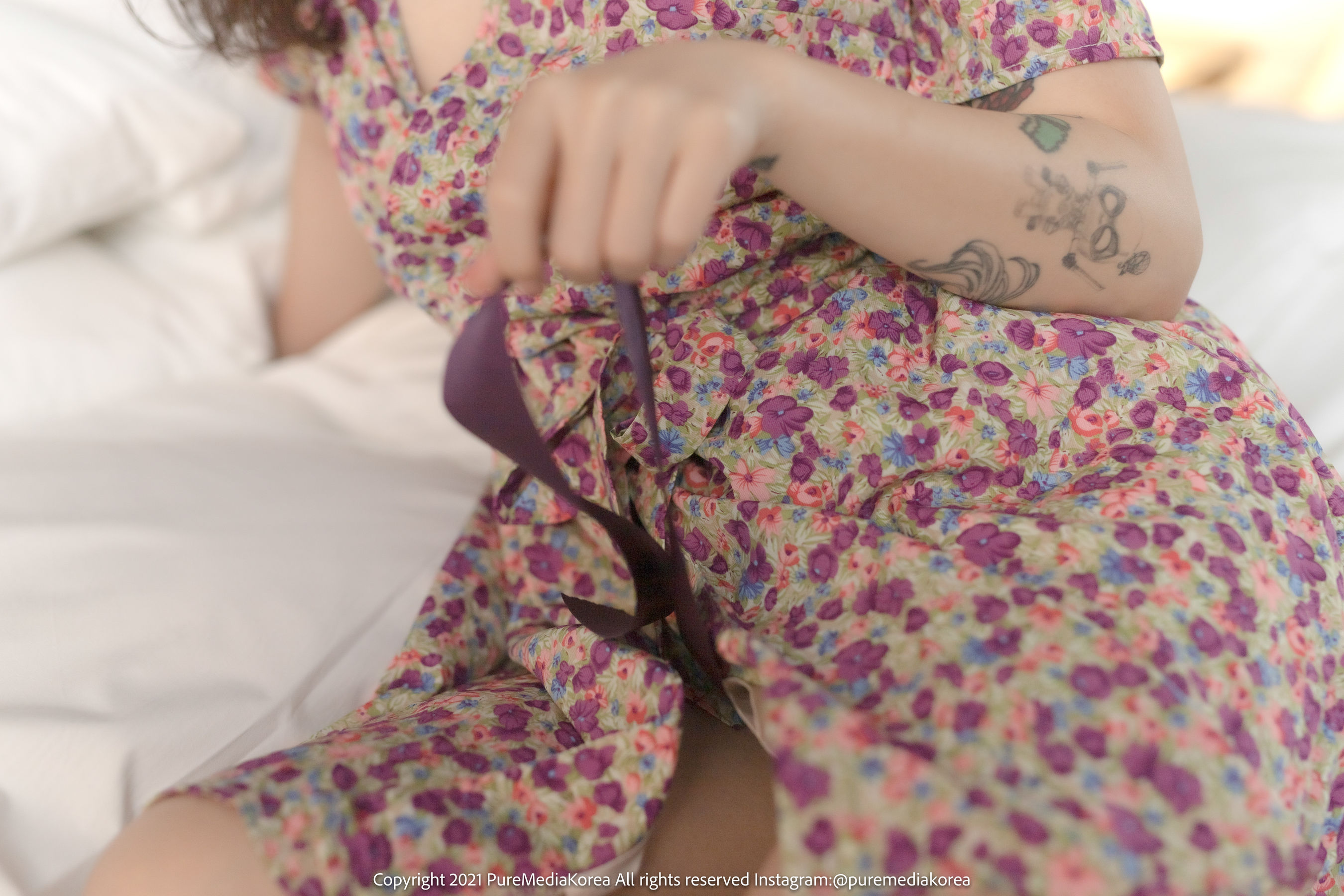 [PURE MEDIA] Vol.093 – Sira [41P] - 秀人网免费无水印在线套图写真