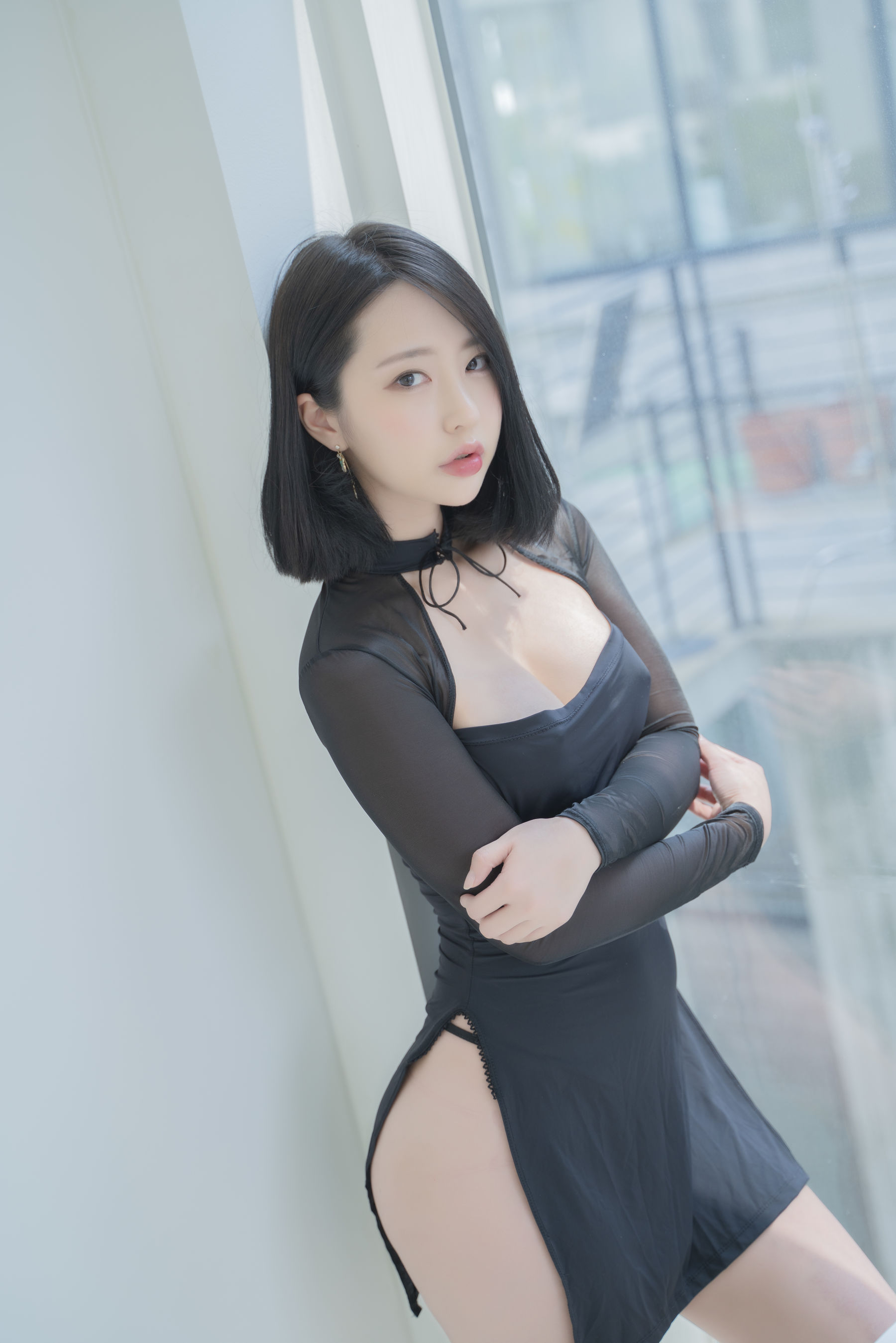 [ROGLE] Luci – Vol.01 Office Look [54P] - 秀人网免费无水印在线套图写真