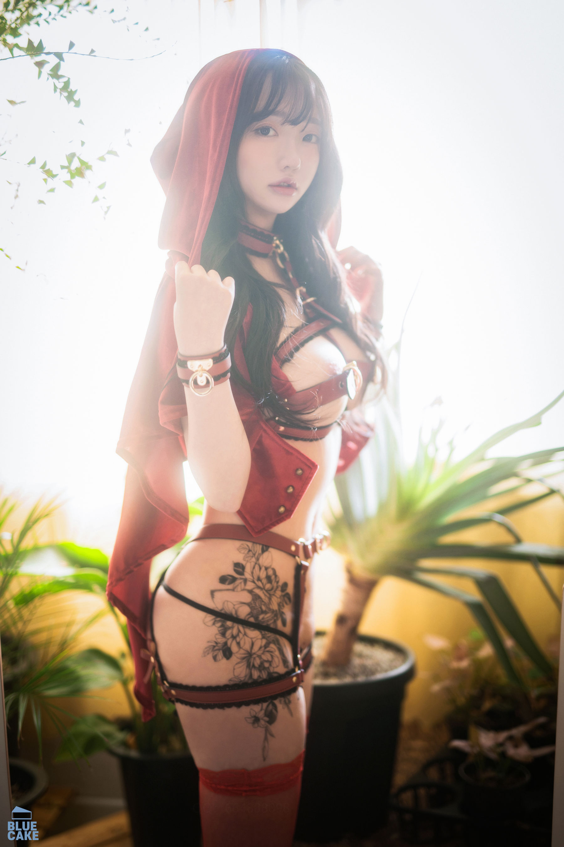 [BLUECAKE] Yeeun – REDHOOD SM [49P] - 秀人网免费无水印在线套图写真