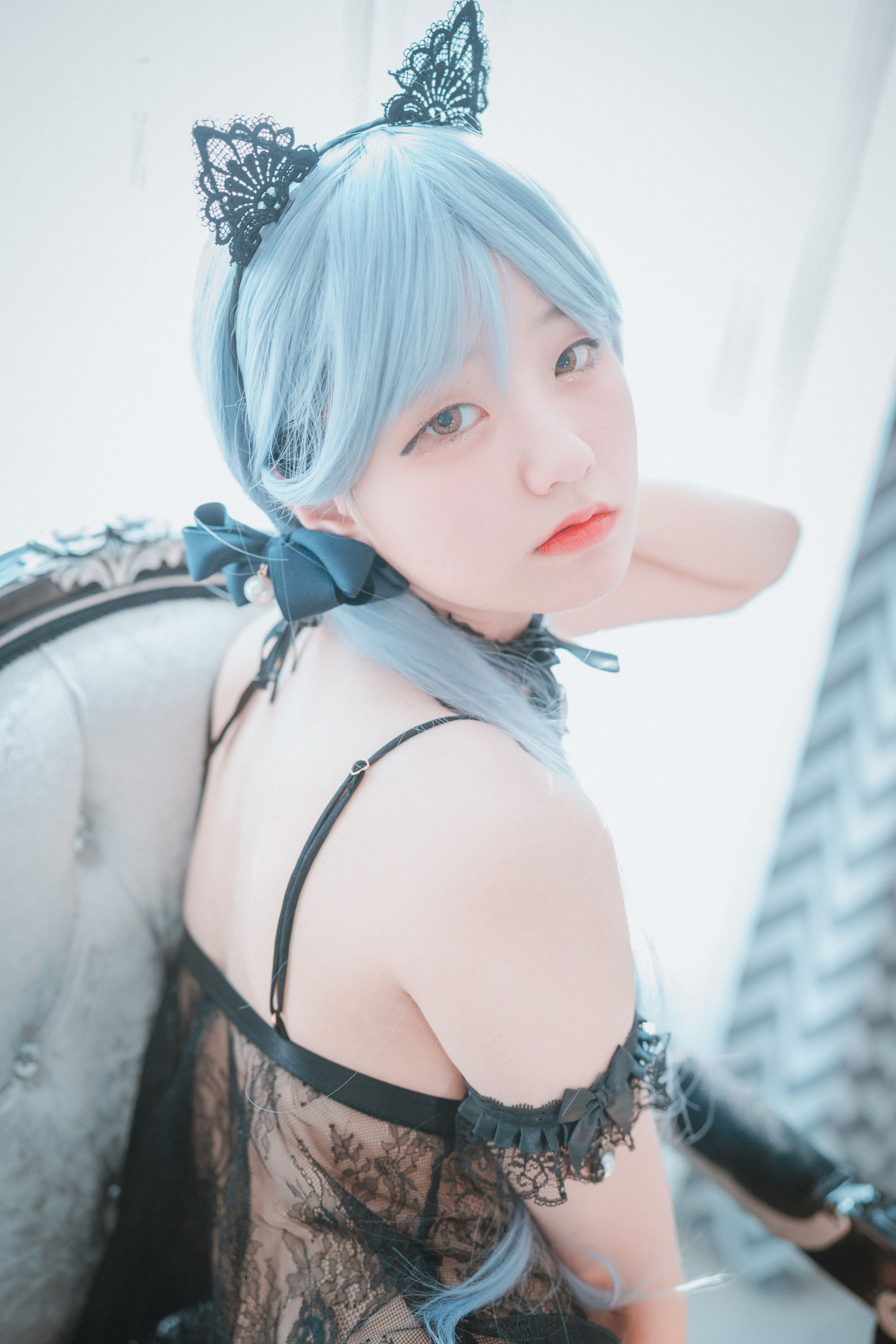 [DJAWA] Jenny – Schwarz und Weiß Katzenmädchen [34P] - 秀人网免费无水印在线套图写真