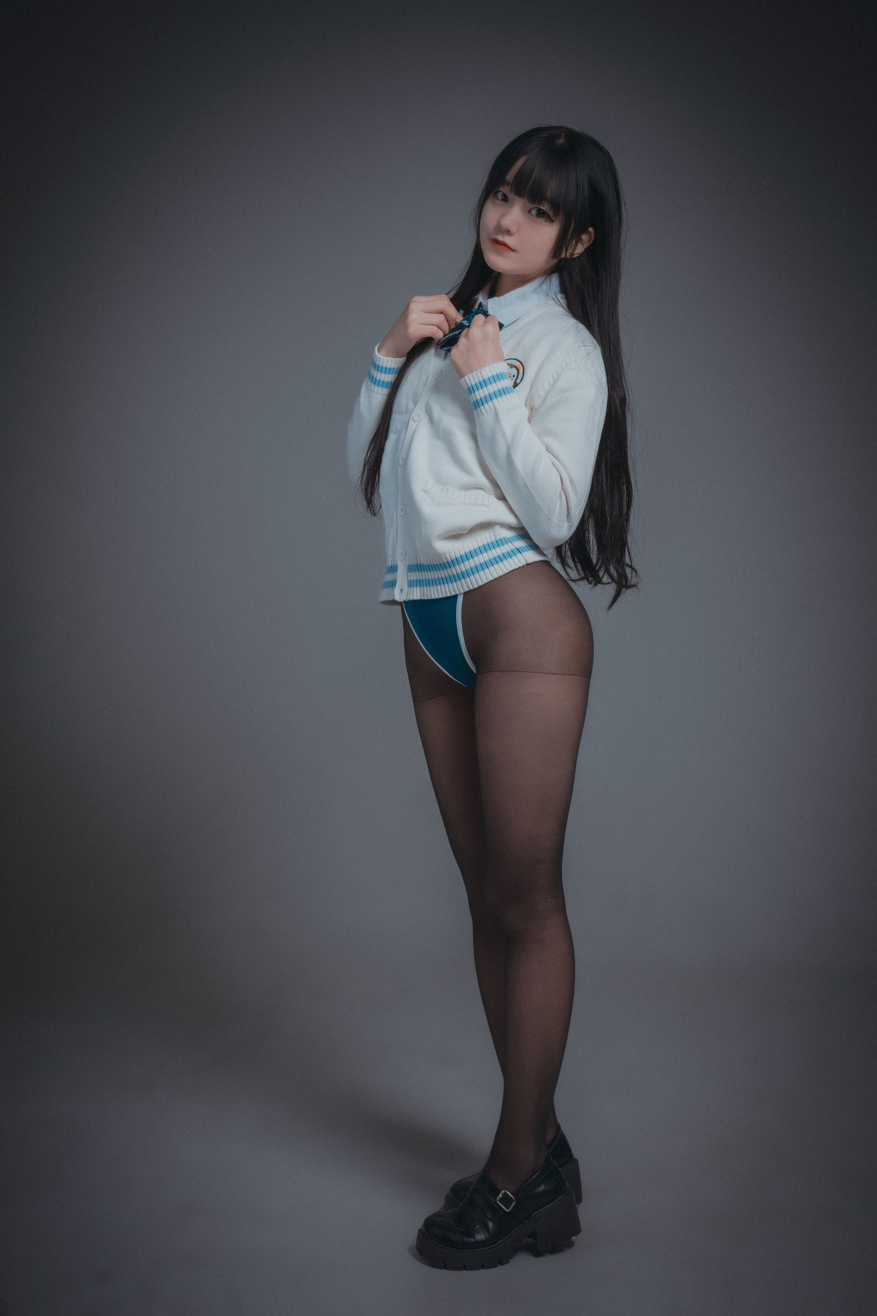 [DJAWA] Jenny – Swimming Lesson #10 Ver.A [46P] - 秀人网免费无水印在线套图写真