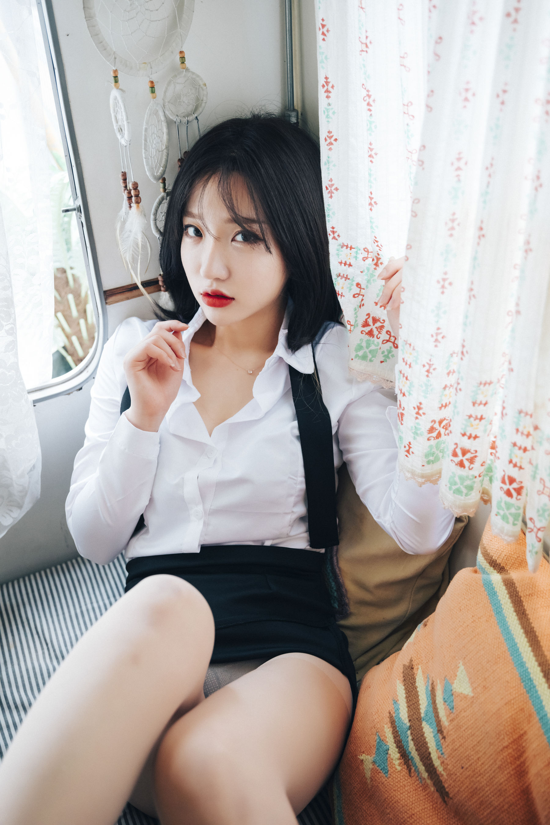 [LOOZY] Yeeun – Officegirl&#039;s Vacation Vol.2 [85P] - 秀人网免费无水印在线套图写真
