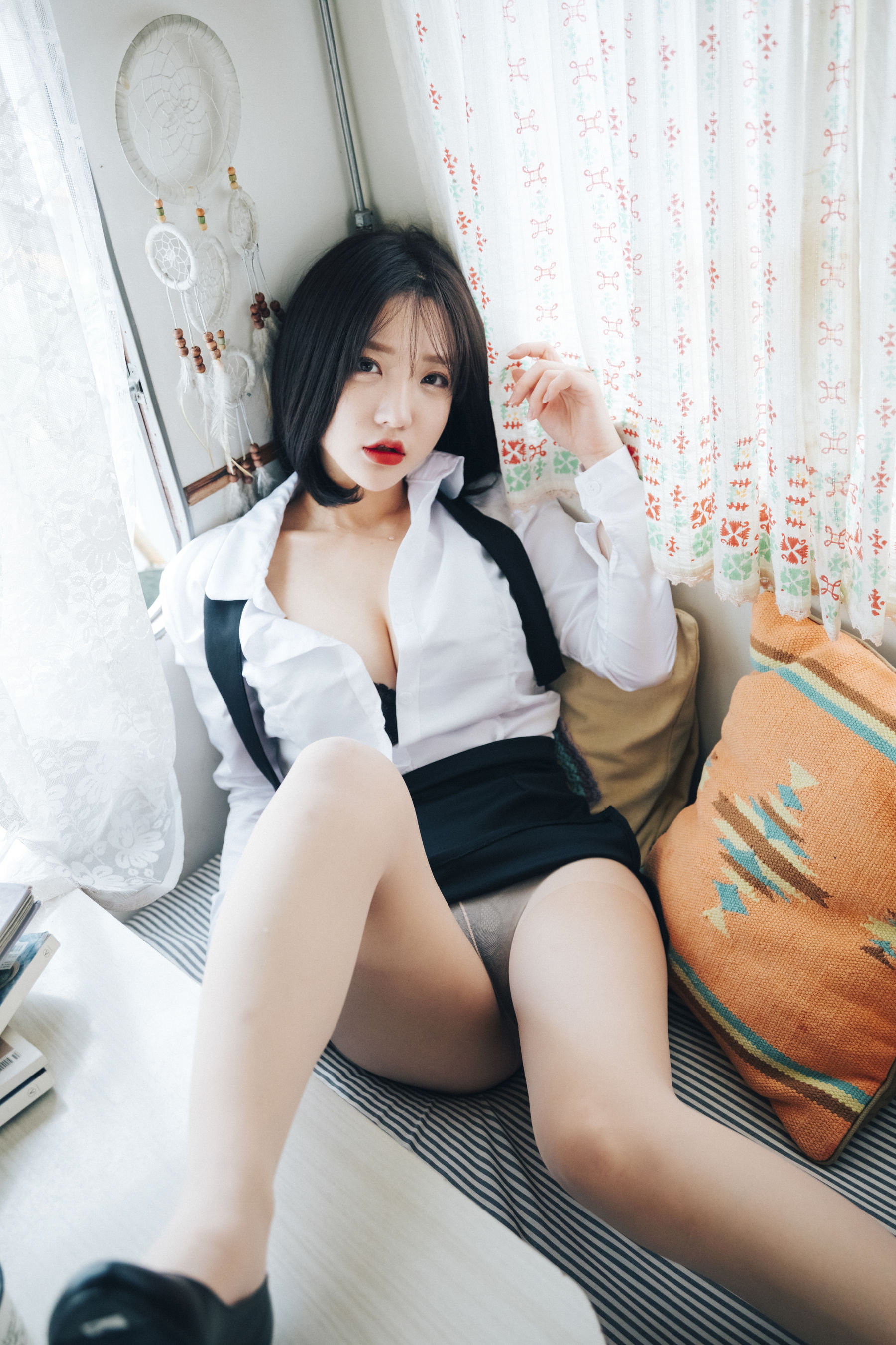 [LOOZY] Yeeun – Officegirl&#039;s Vacation Vol.2 [85P] - 秀人网免费无水印在线套图写真
