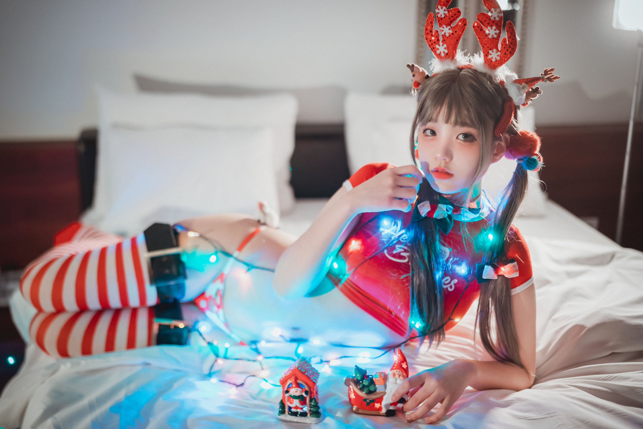 [DJAWA] Jenny – Christmas Special 圣诞少女 [22P] - 秀人网免费无水印在线套图写真