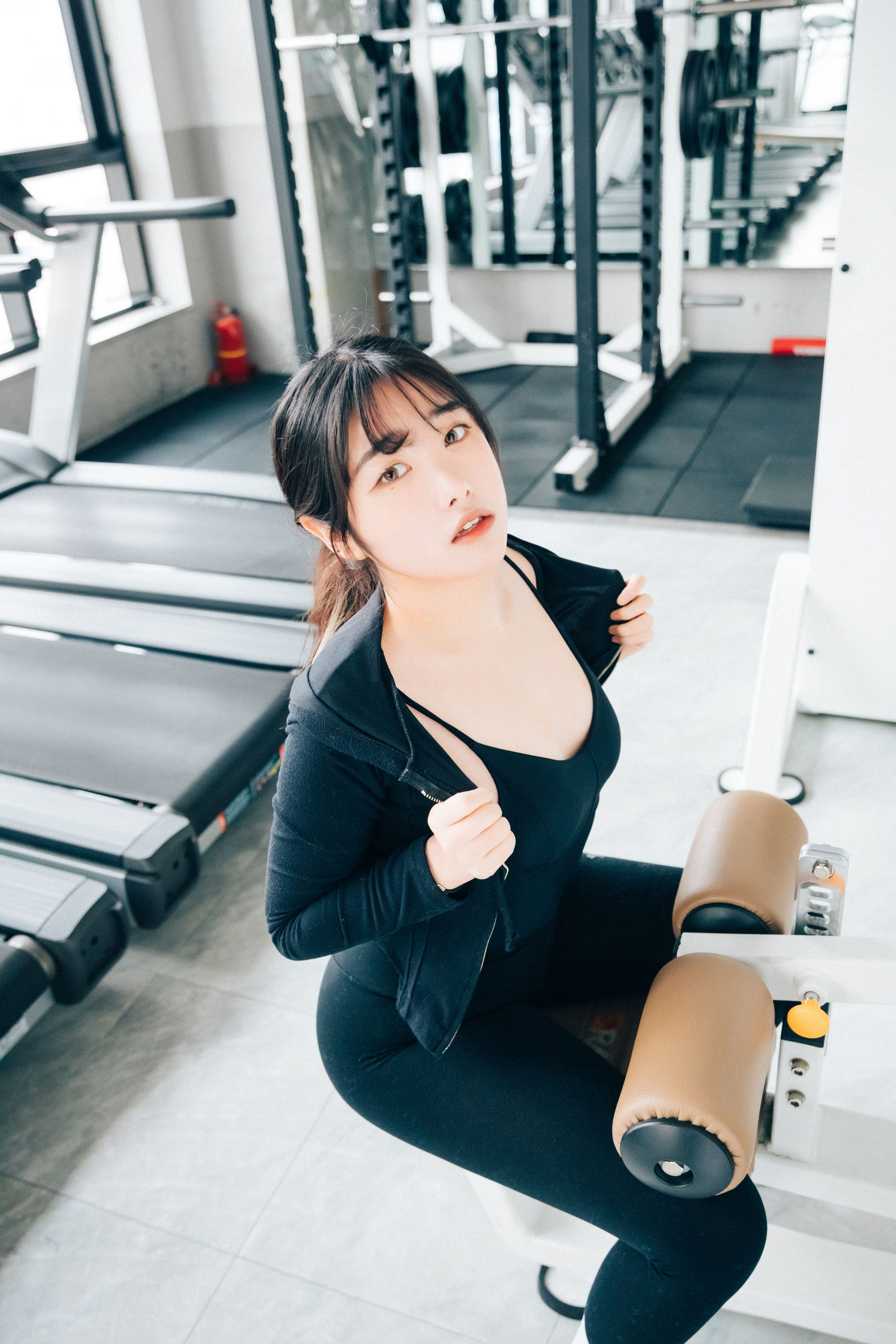 LOOZY Sonson – Personal trainer [90P] - 秀人网免费无水印在线套图写真