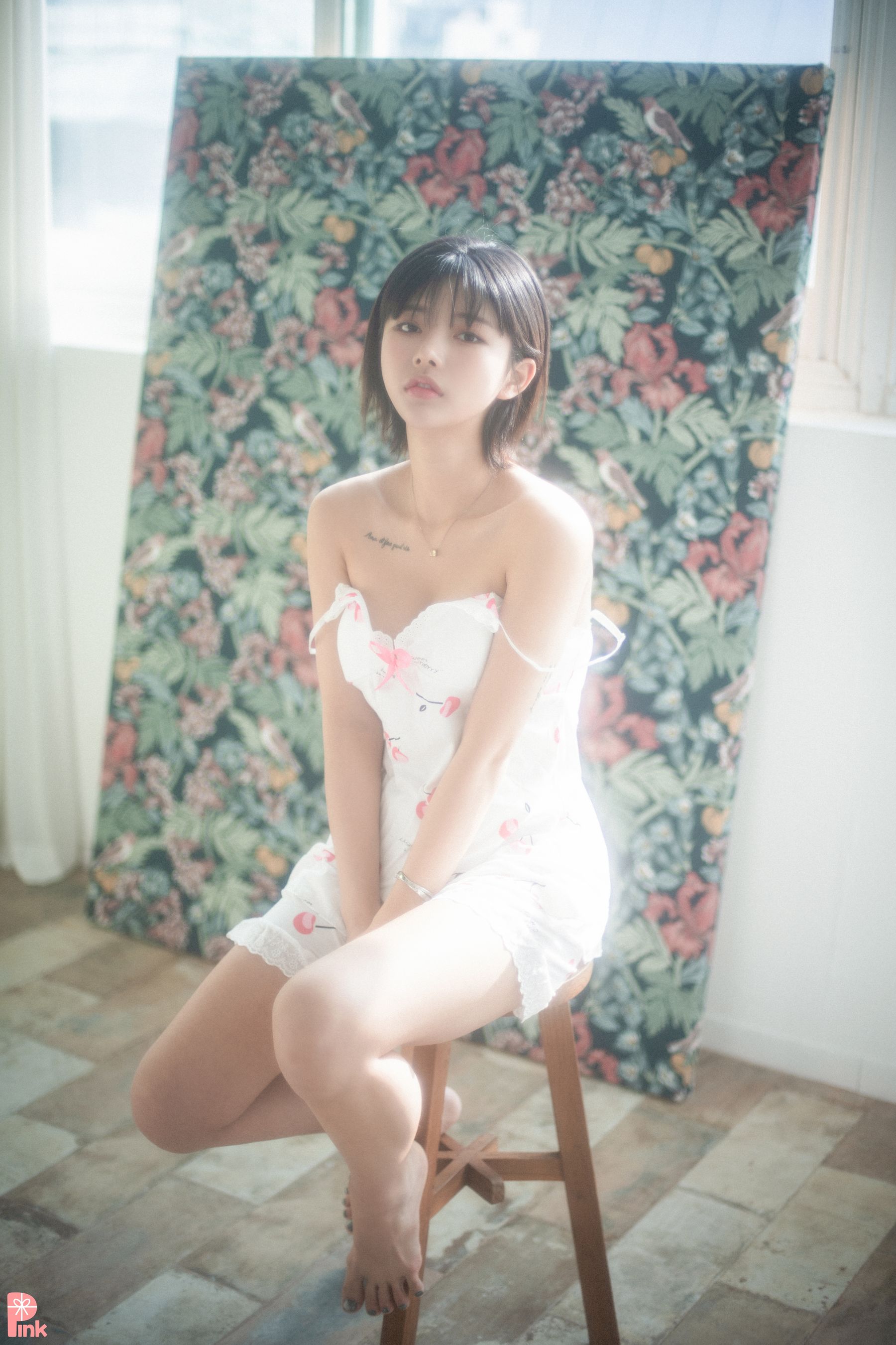 PINK RIBBON Uuuha – Floral – 1 [52P] - 秀人网免费无水印在线套图写真