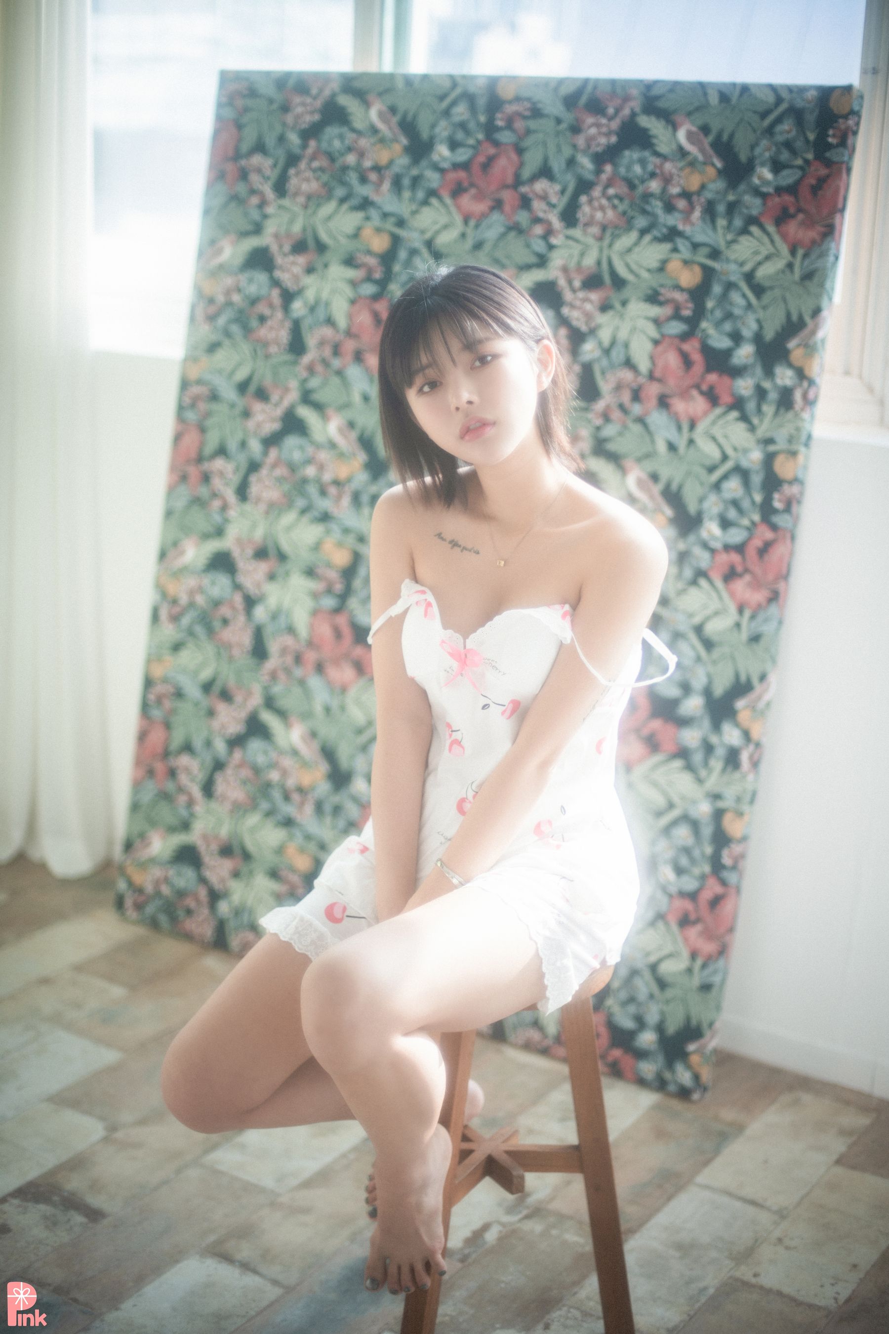 PINK RIBBON Uuuha – Floral – 1 [52P] - 秀人网免费无水印在线套图写真
