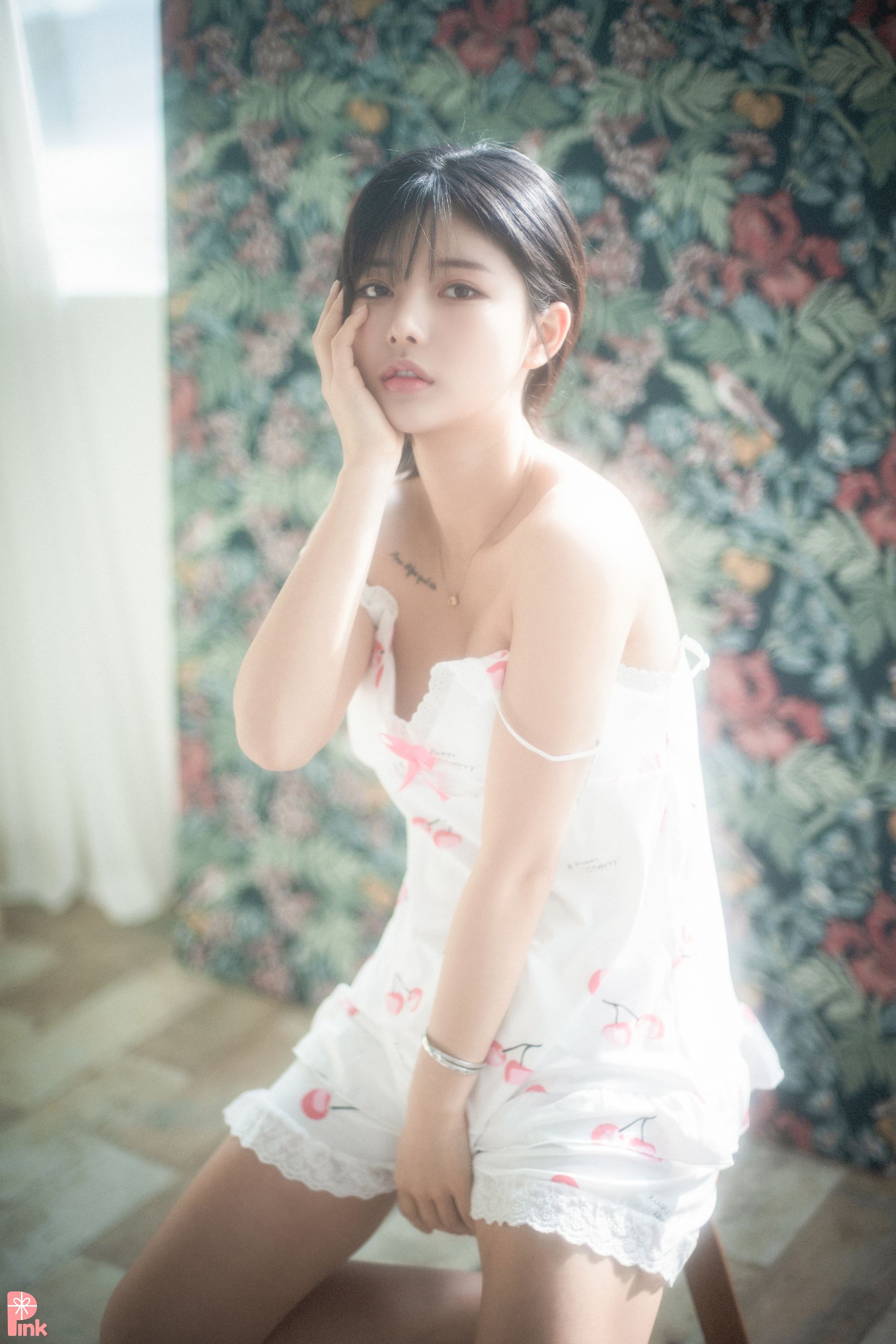 PINK RIBBON Uuuha – Floral – 1 [52P] - 秀人网免费无水印在线套图写真