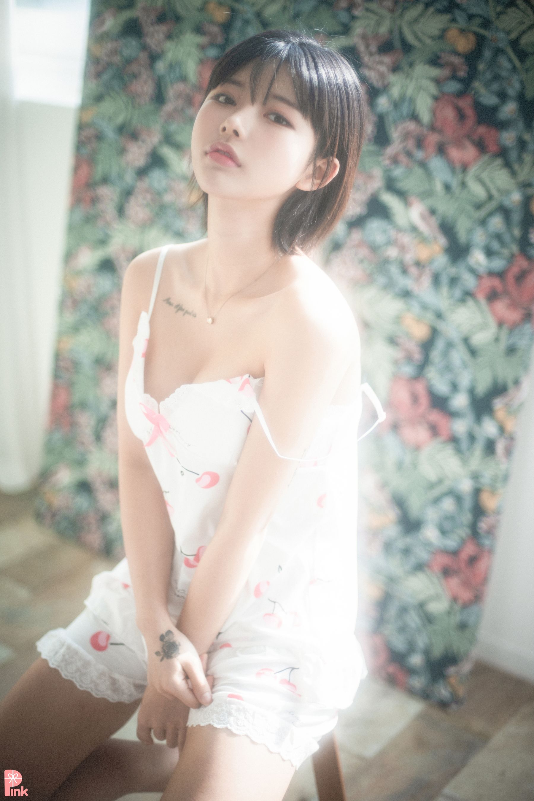 PINK RIBBON Uuuha – Floral – 1 [52P] - 秀人网免费无水印在线套图写真