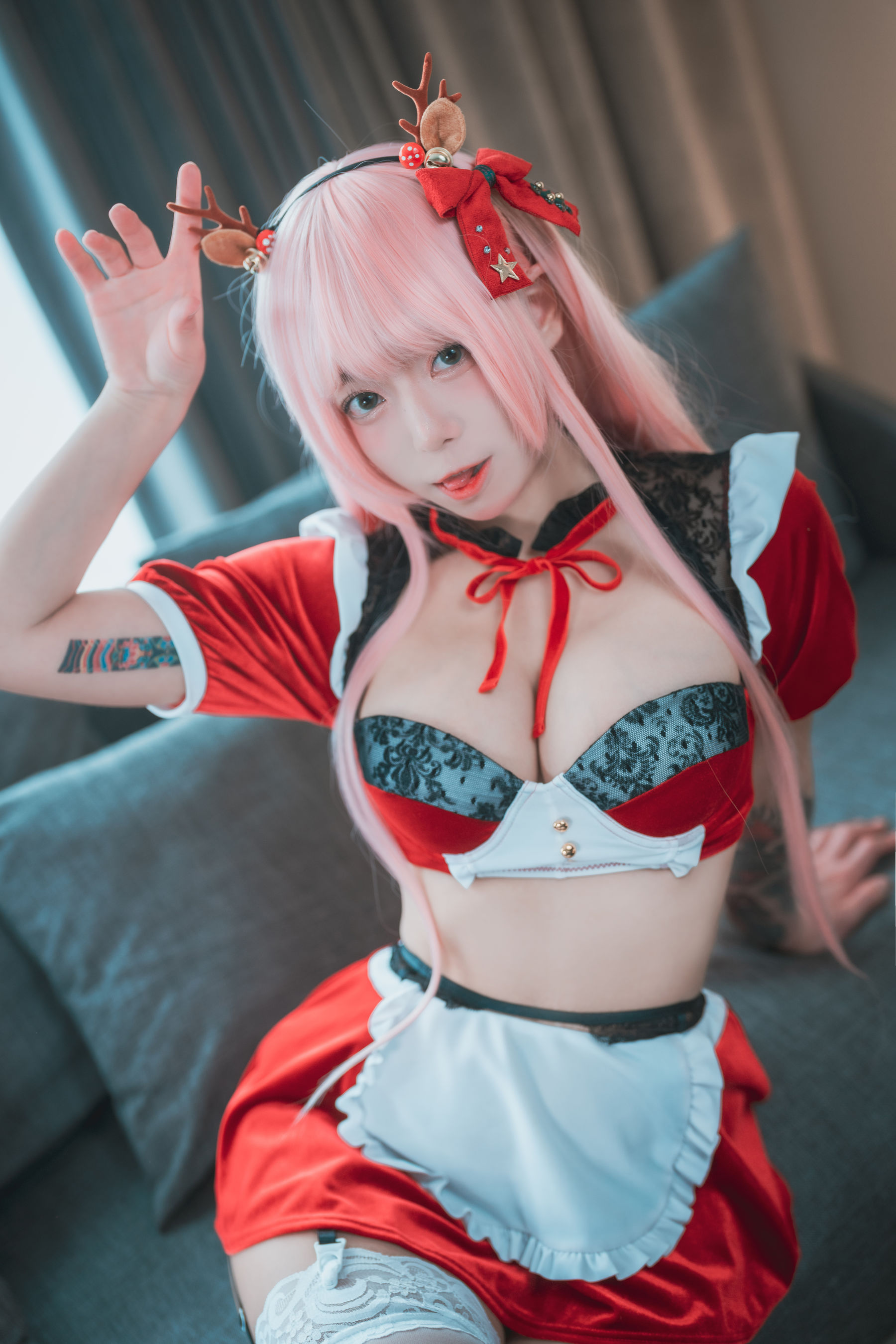 DJAWA Maruemon – Red Velvet Valet – 3 [83P] - 秀人网免费无水印在线套图写真