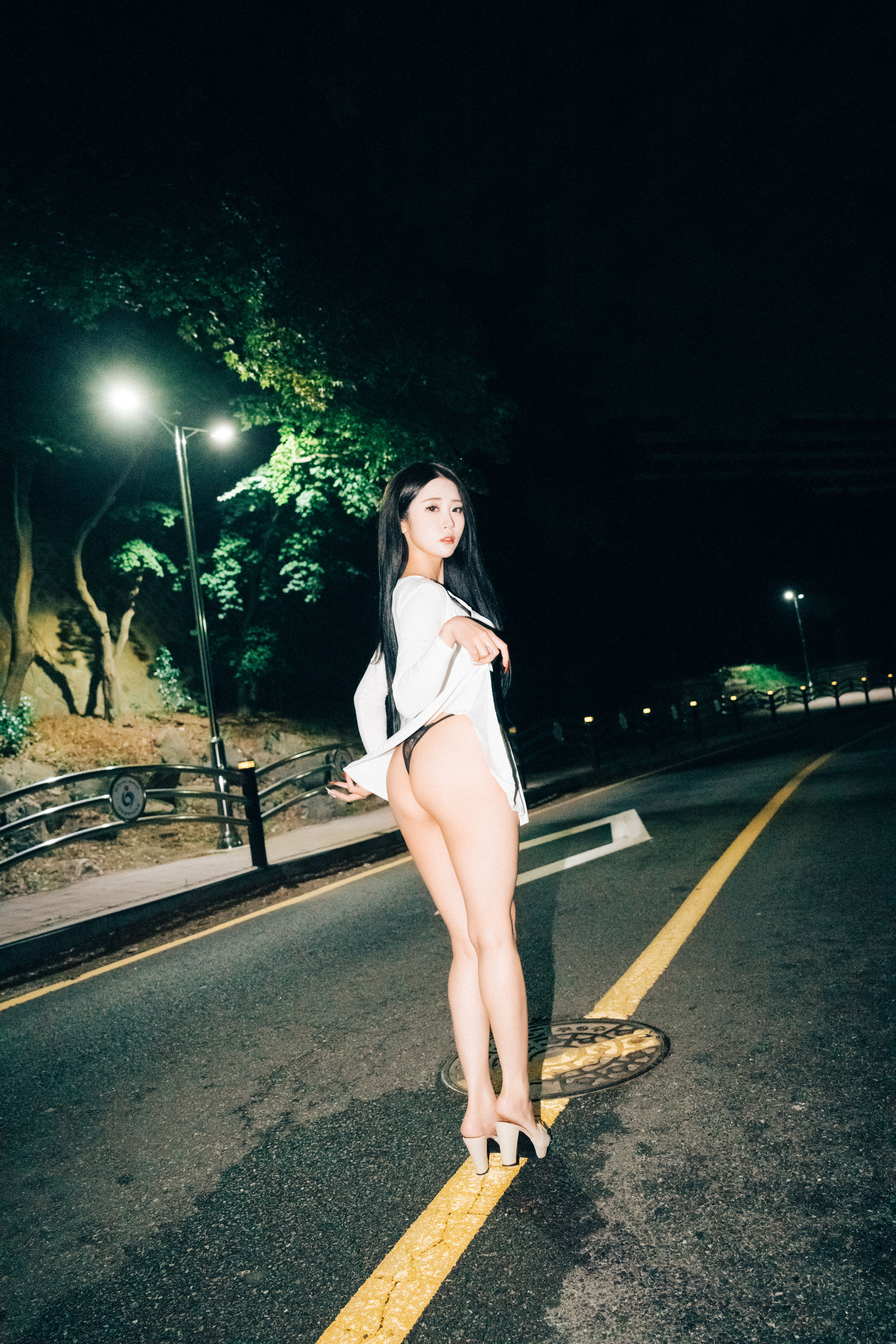 LOOZY Bomi – Night Roads [102P] - 秀人网免费无水印在线套图写真