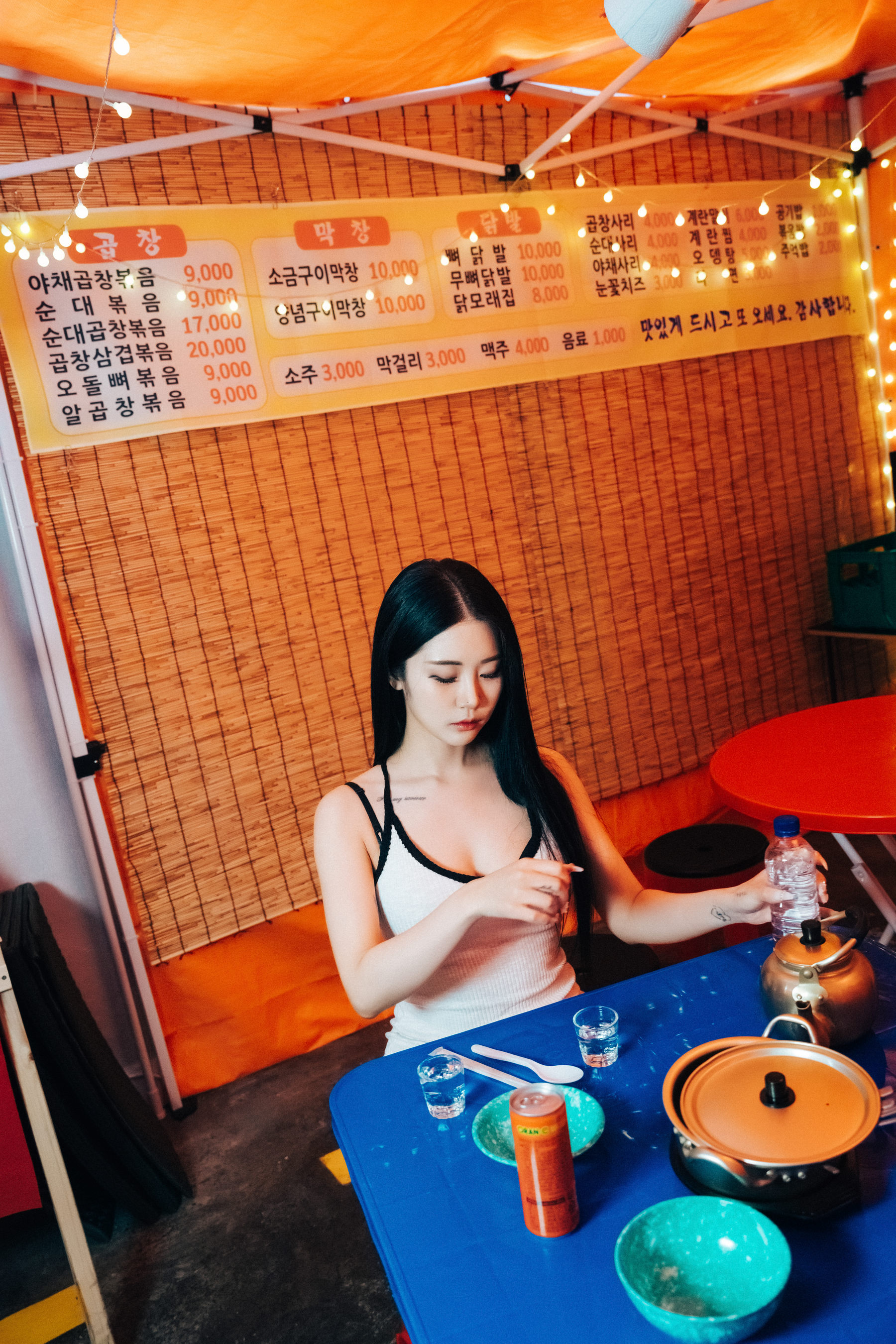 LOOZY Bomi – Street Stall [112P] - 秀人网免费无水印在线套图写真