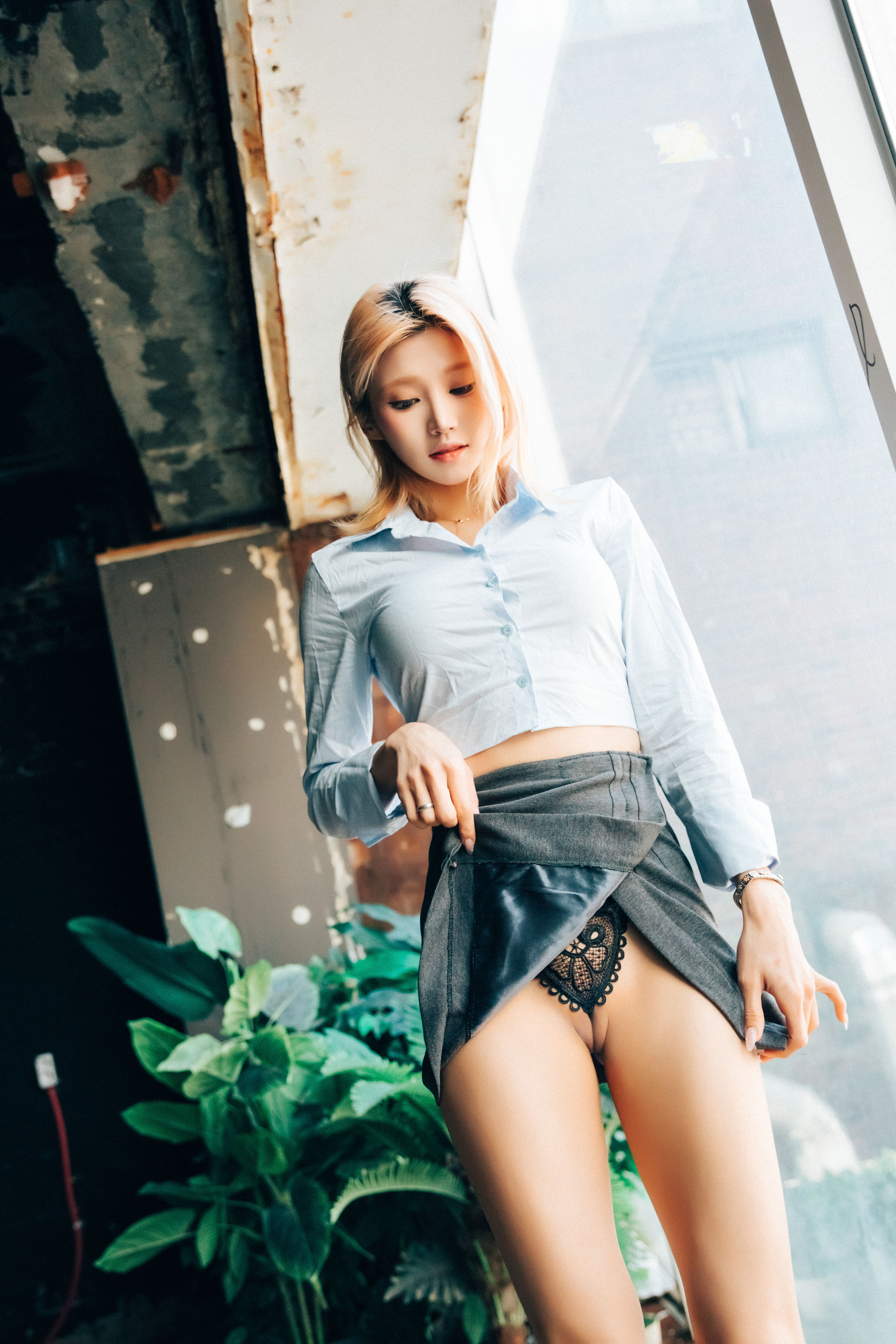 [LOOZY] Taeri – Enslave [80P] - 秀人网免费无水印在线套图写真