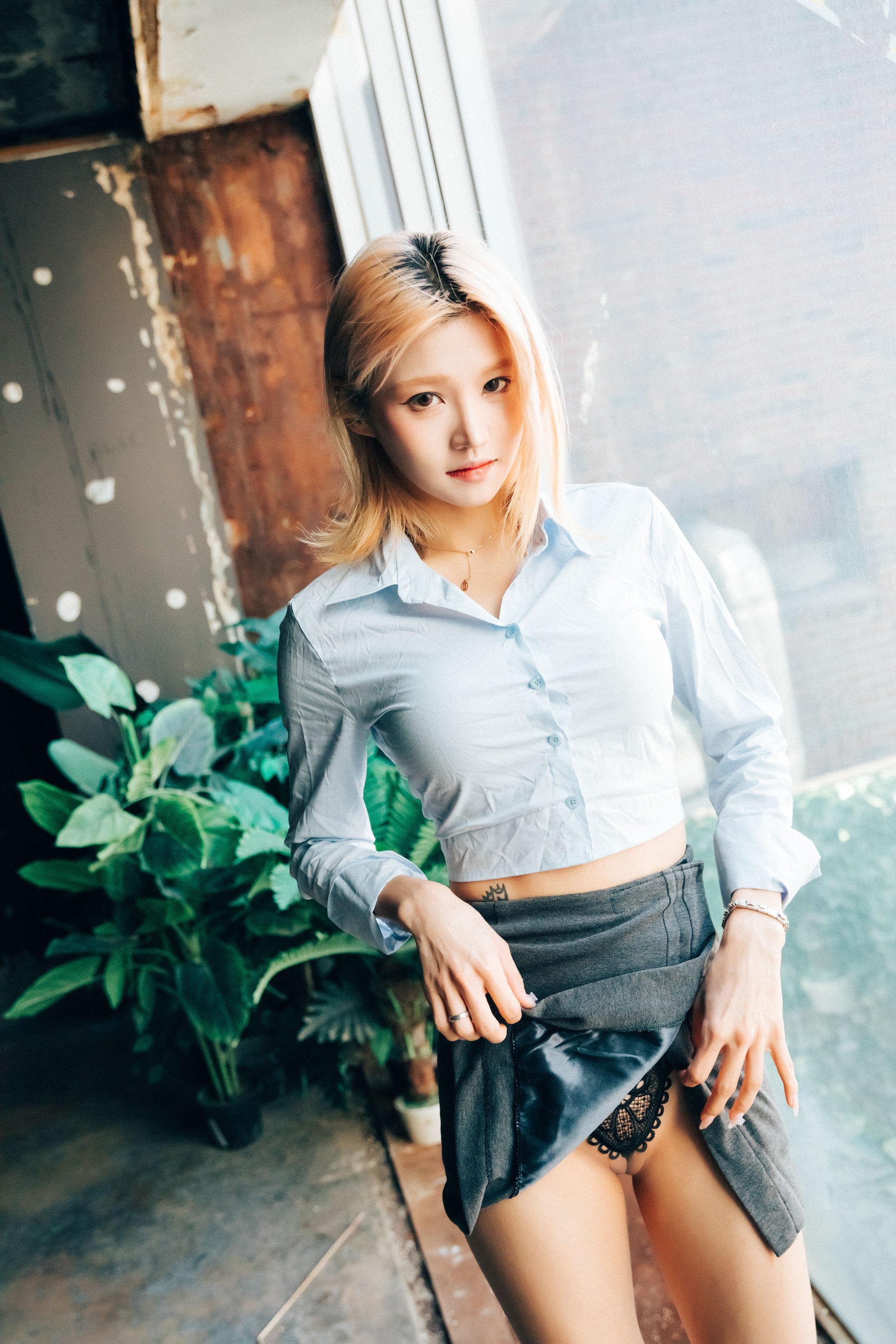 [LOOZY] Taeri – Enslave [80P] - 秀人网免费无水印在线套图写真