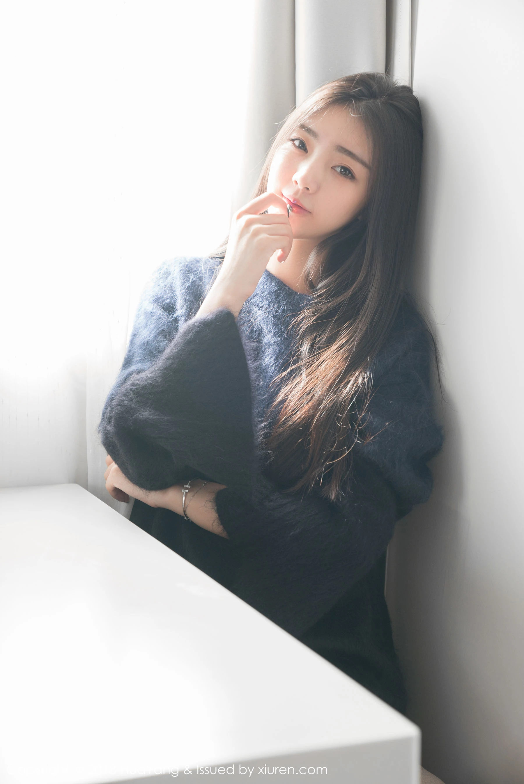 图片[2]-可樂Vicky《毛衣+白衬衫》 花漾 Vol.027-COS写真在线网