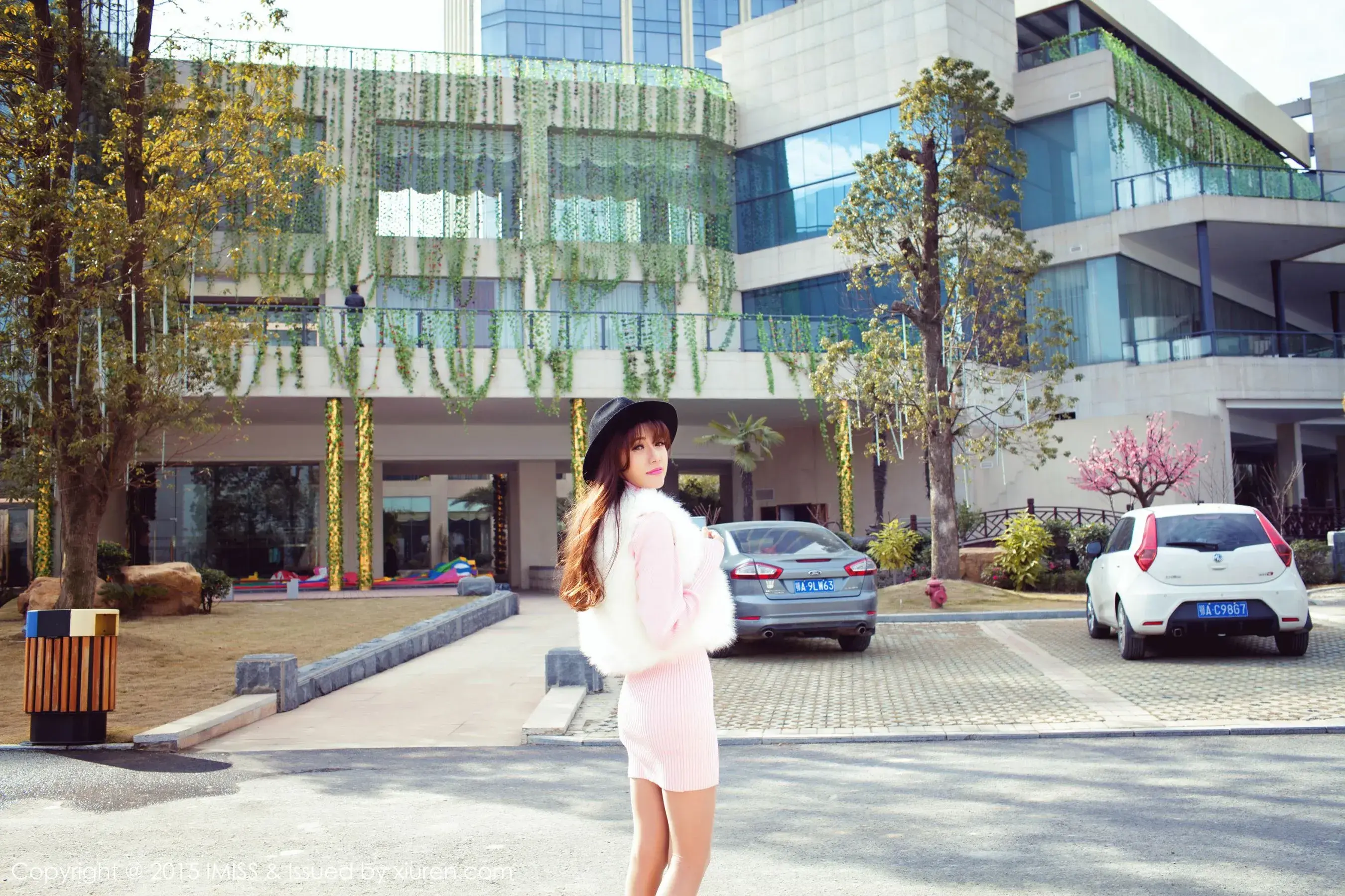 图片[3]-气质美女@Sandy陈天扬 《同程旅拍》 爱蜜社IMiss Vol.011-COS写真在线网