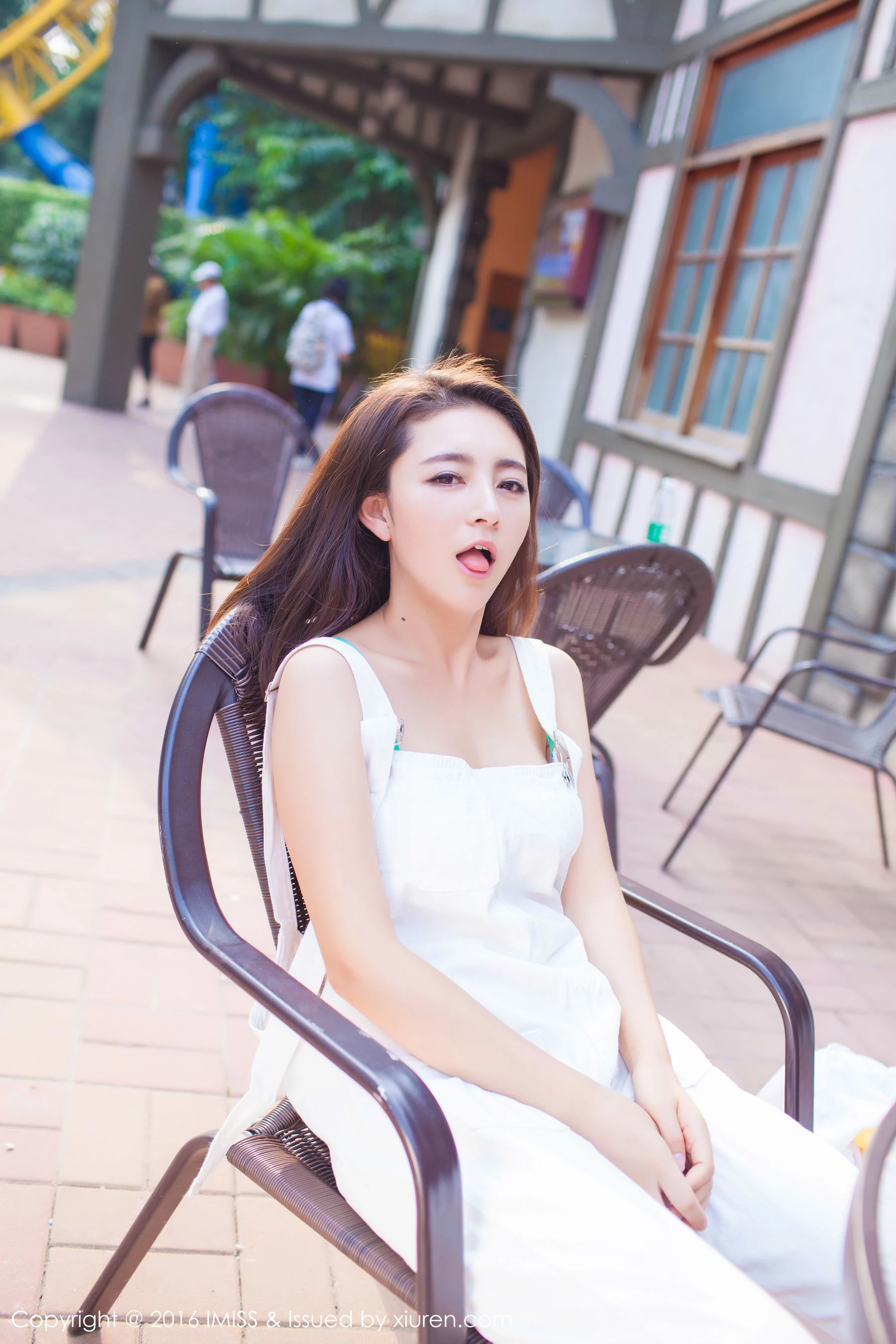 图片[2]-夏茉GIGI《2套服饰街拍》 爱蜜社IMiss Vol.066-COS写真在线网