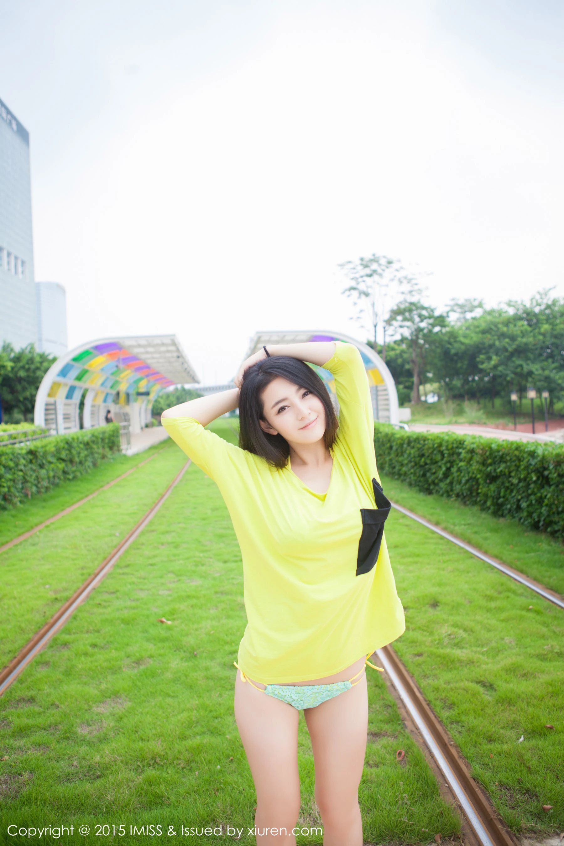 图片[5]-夏茉GIGI《清凉比基尼街拍》 爱蜜社IMiss Vol.020-COS写真在线网
