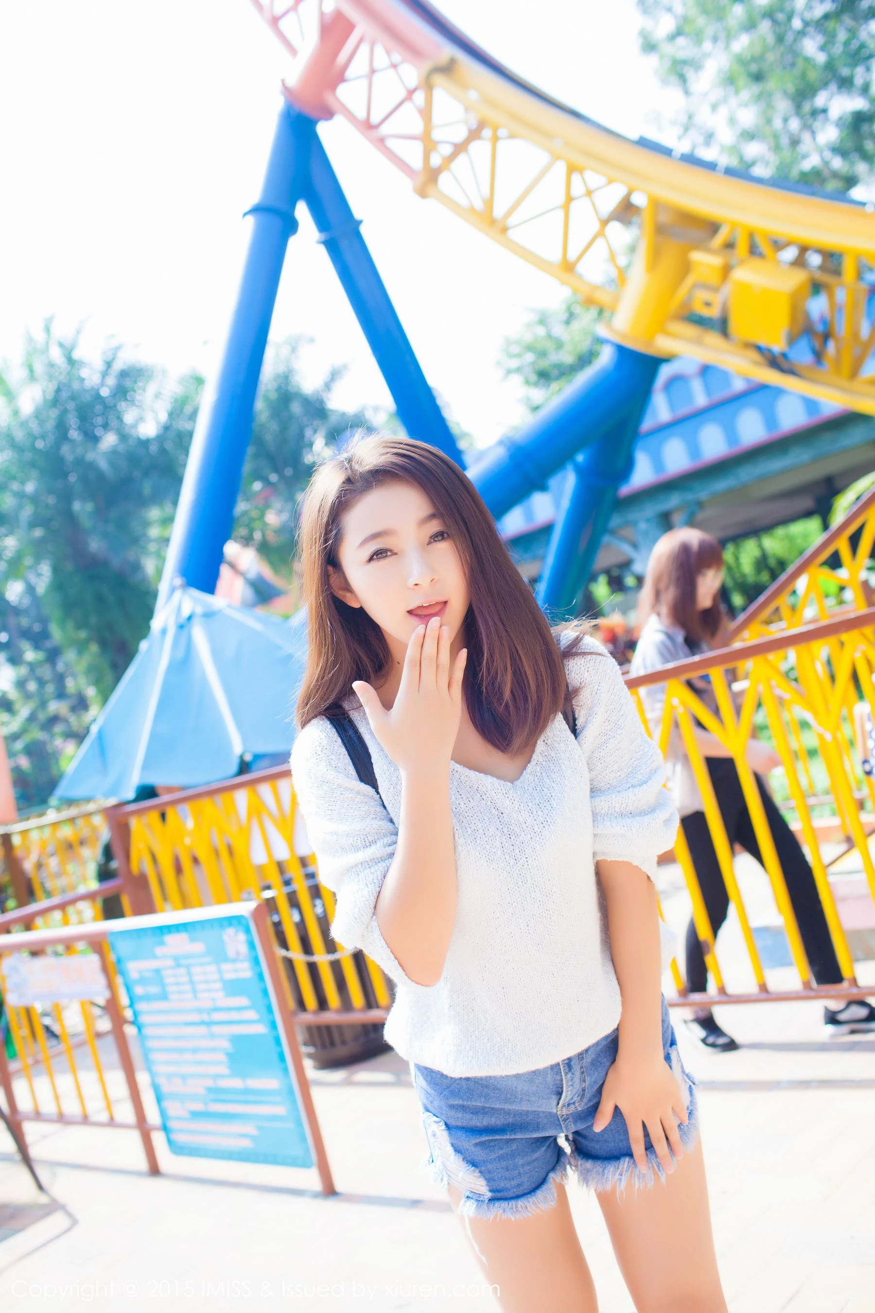 图片[5]-夏茉GIGI《牛仔热裤街拍》 爱蜜社IMiss Vol.049-COS写真在线网