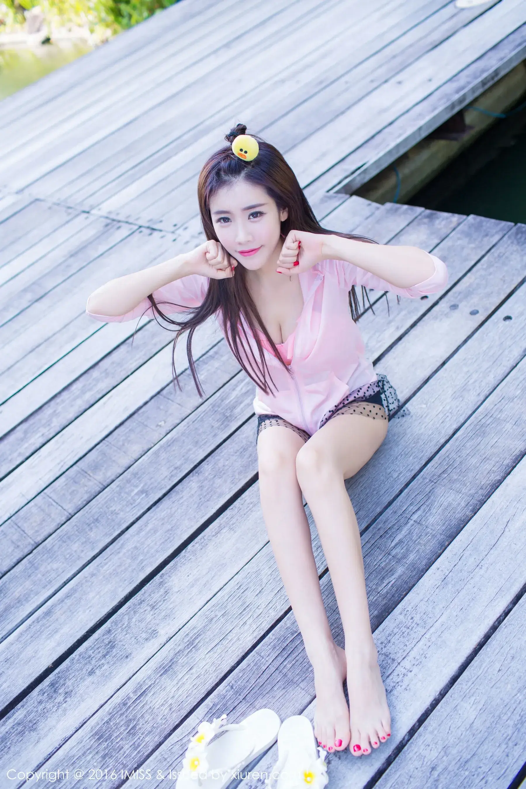 图片[2]-程小烦不烦《粉色装扮+白色裙子外拍》 爱蜜社IMiss Vol.086-COS写真在线网