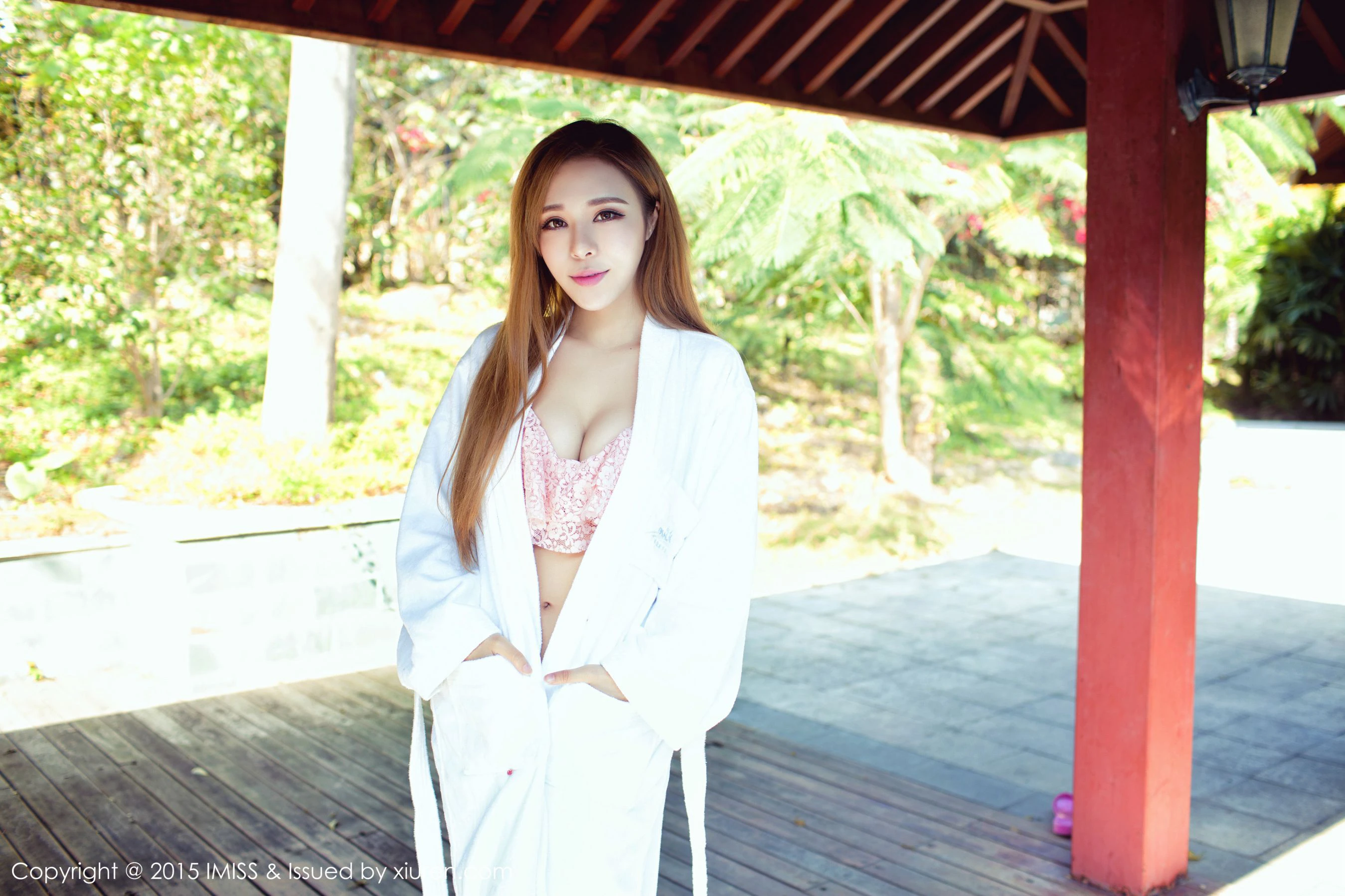 图片[6]-重庆美女游潇潇《旅拍套图》 爱蜜社IMiss Vol.047-COS写真在线网