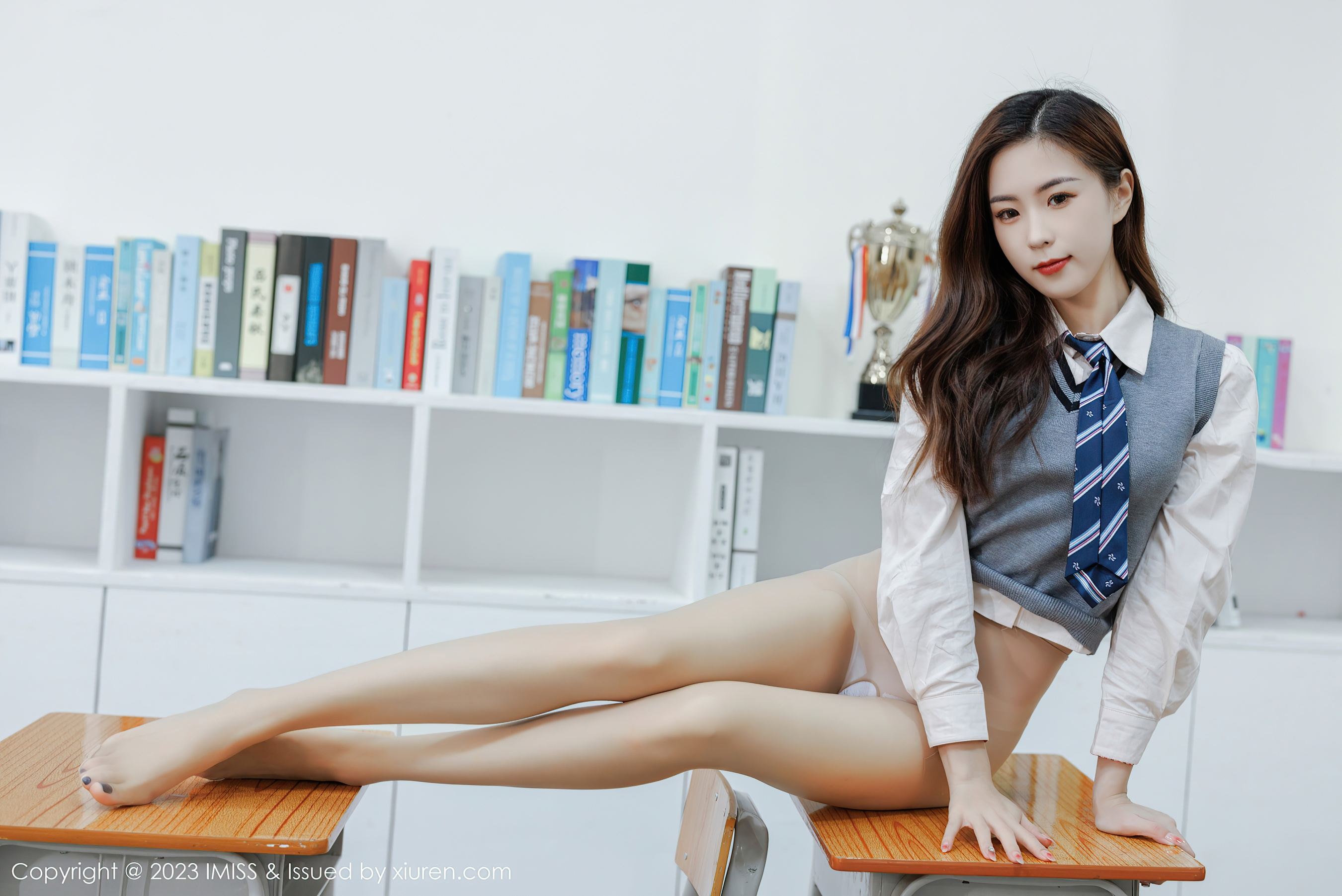 图片[6]-爱蜜社 VOL.730 杨紫嫣candy 短裙美腿-COS写真在线网