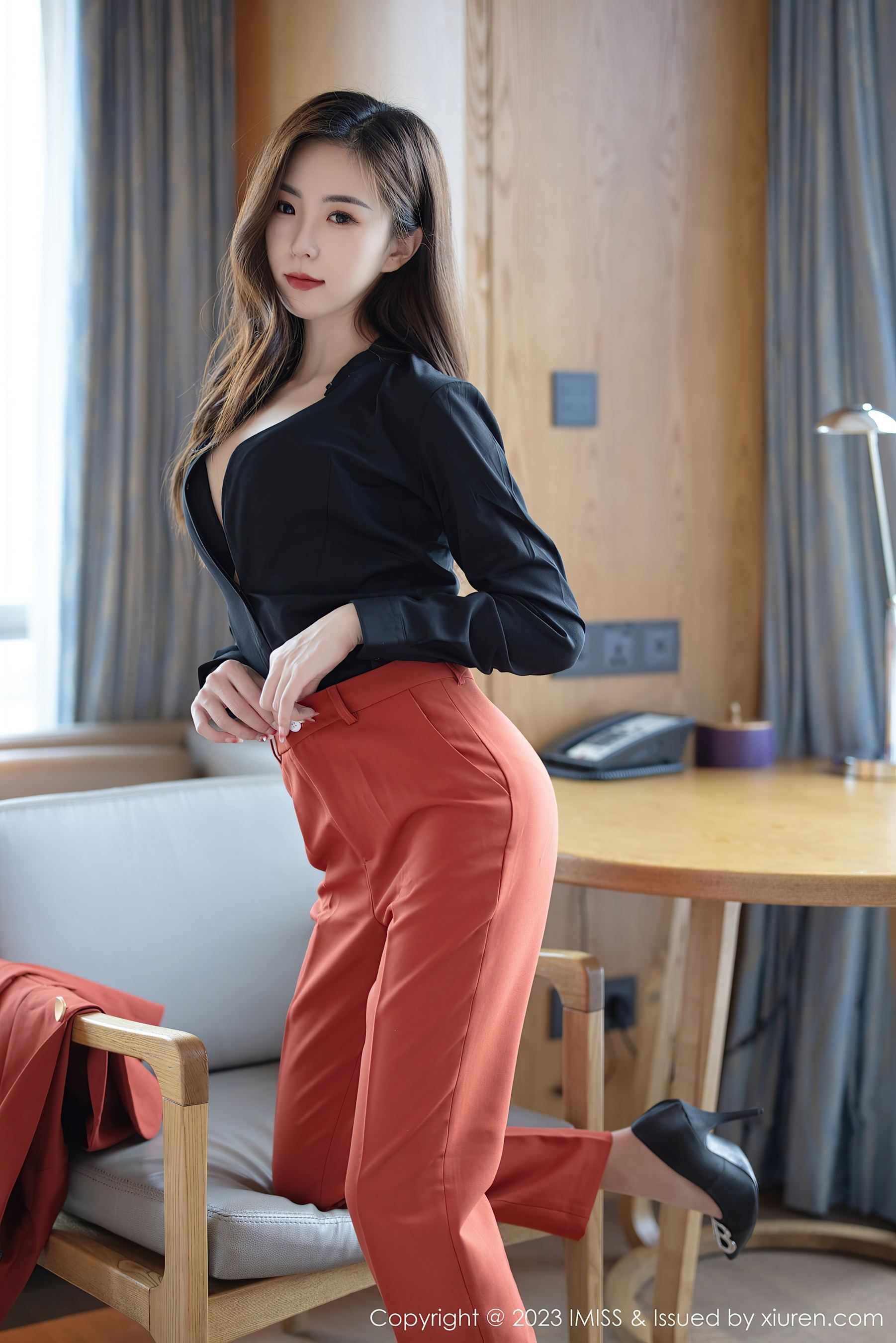 图片[6]-爱蜜社 VOL.717 杨紫嫣candy 制服美腿-COS写真在线网