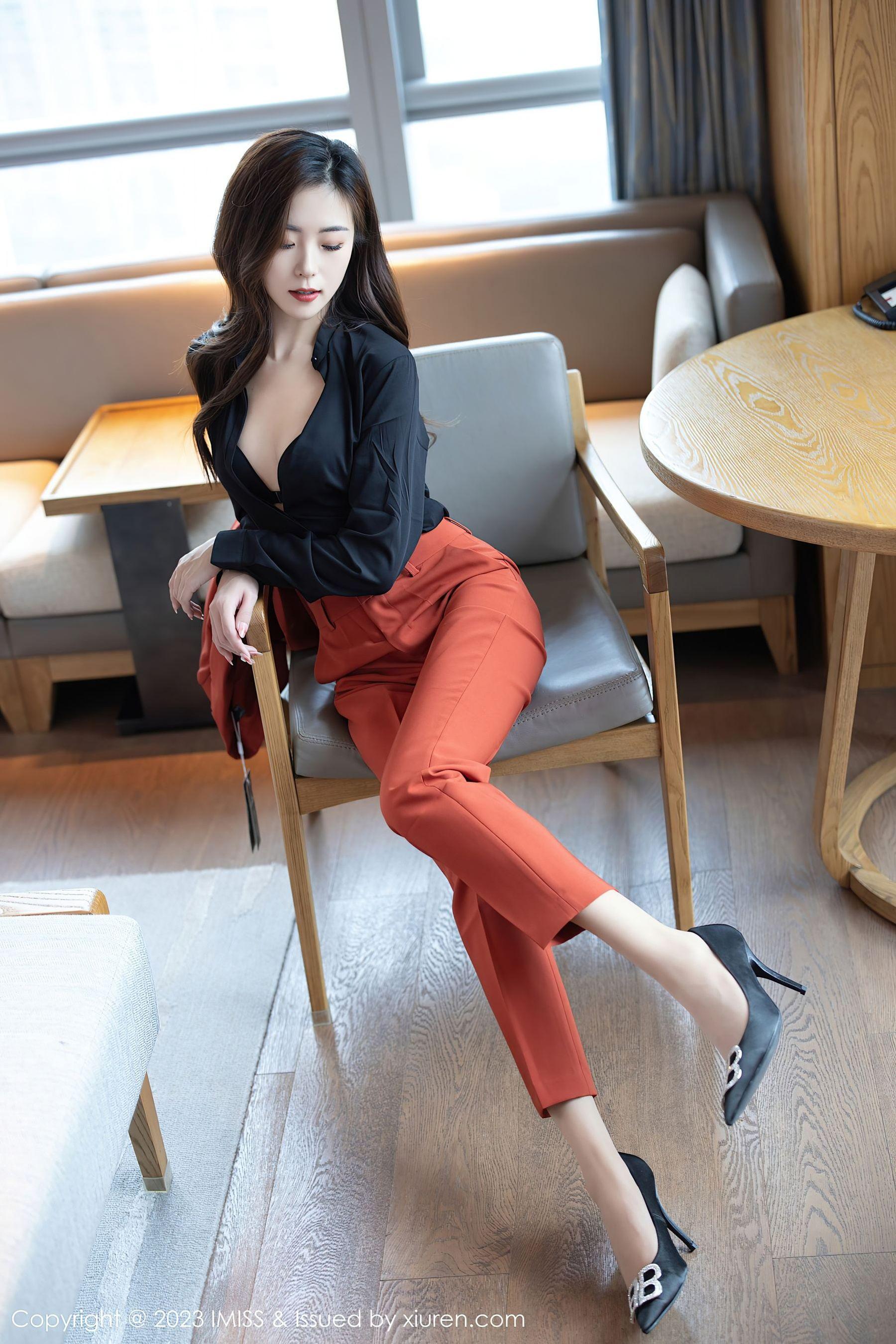 图片[4]-爱蜜社 VOL.717 杨紫嫣candy 制服美腿-COS写真在线网