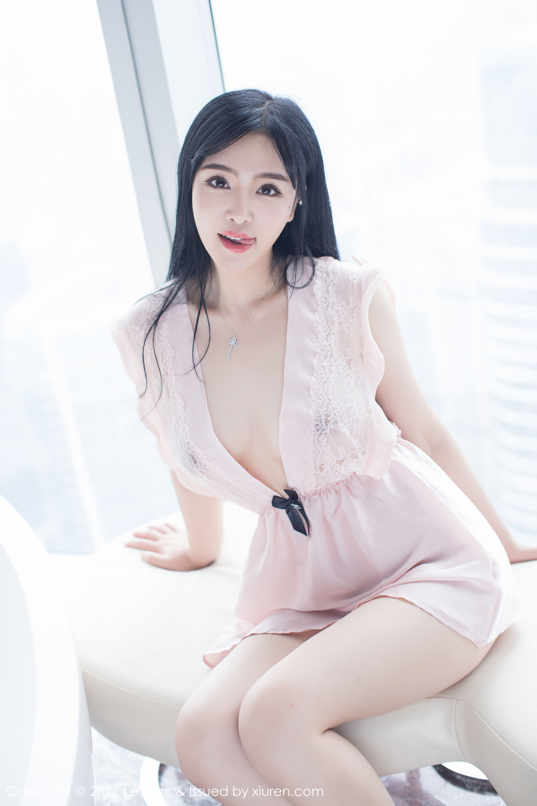 图片[4]-刘钰儿《粉嫩睡衣+白丝诱惑》 LeYuan 星乐园 VOL.046 [46P]-COS写真在线网