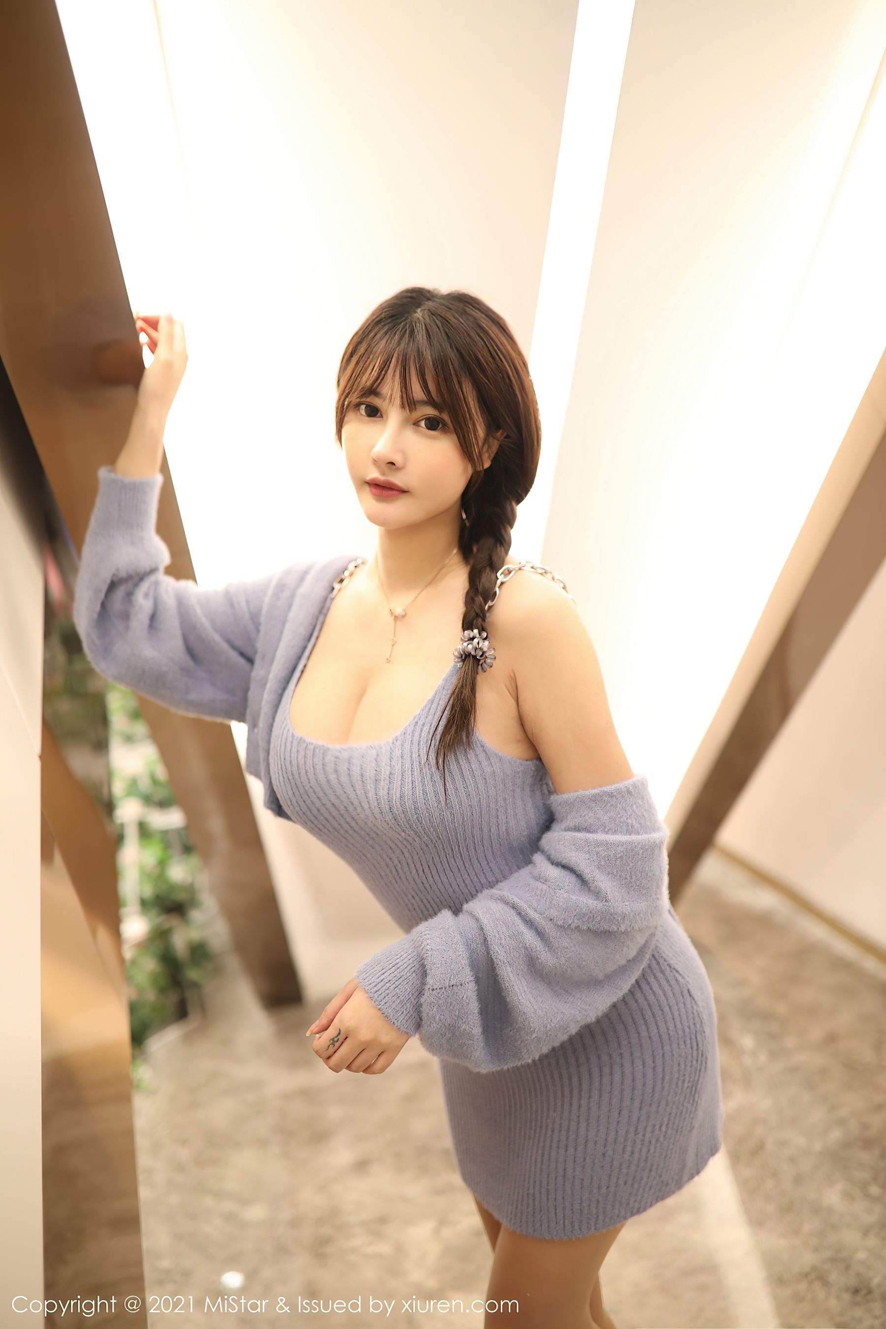 图片[2]-魅妍社 VOL.329 萌奈子 &低胸的服饰与朦胧肉丝-COS写真在线网